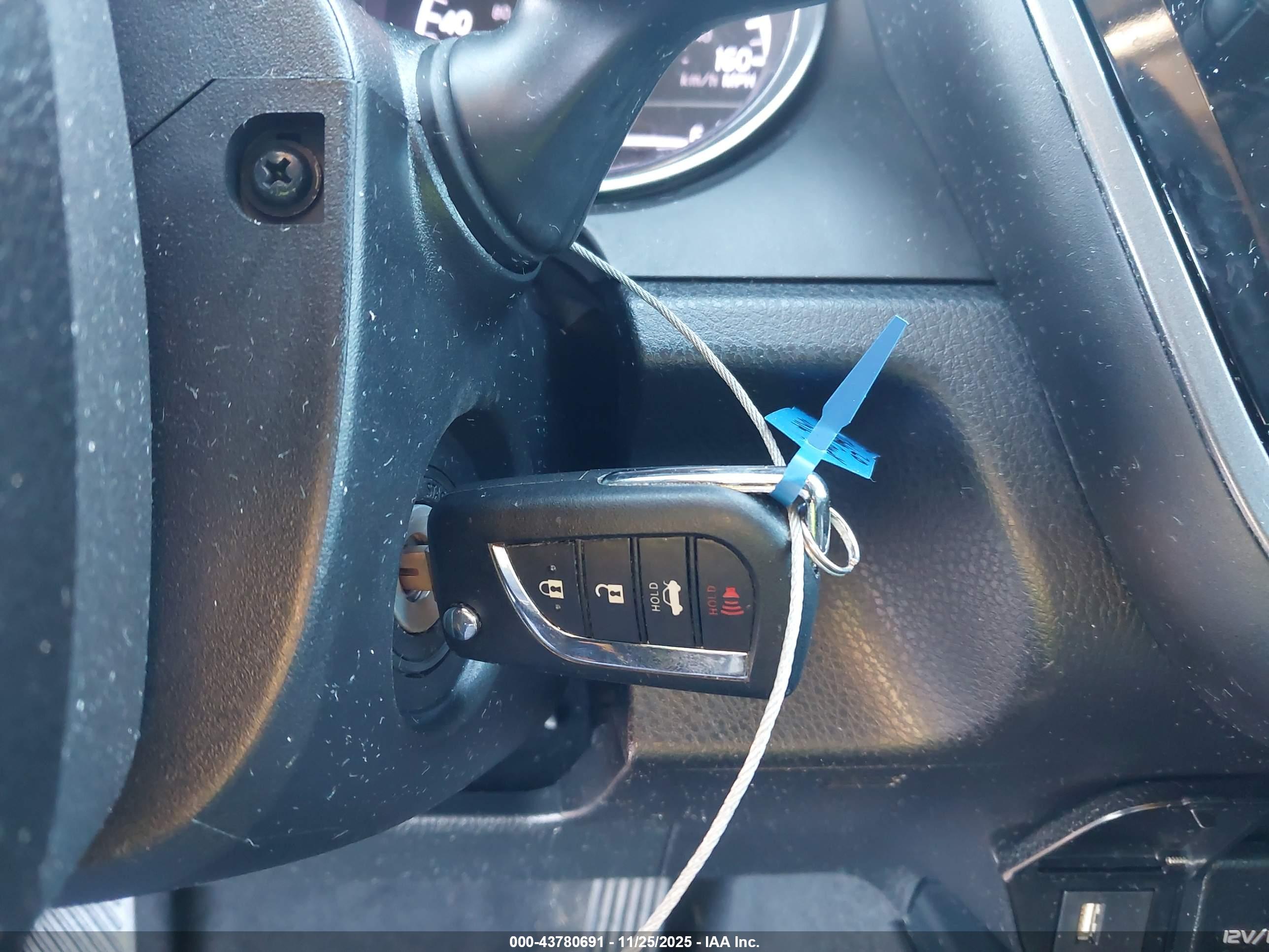 TOYOTA CAMRY image 11