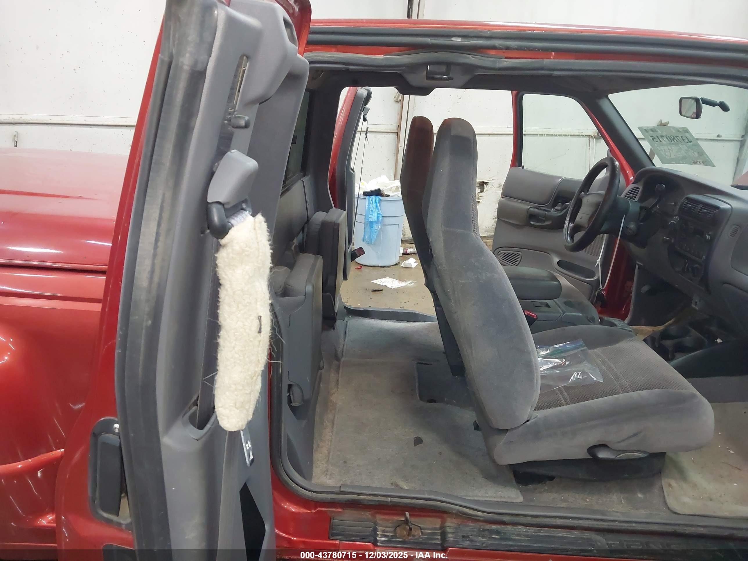 FORD RANGER image 8