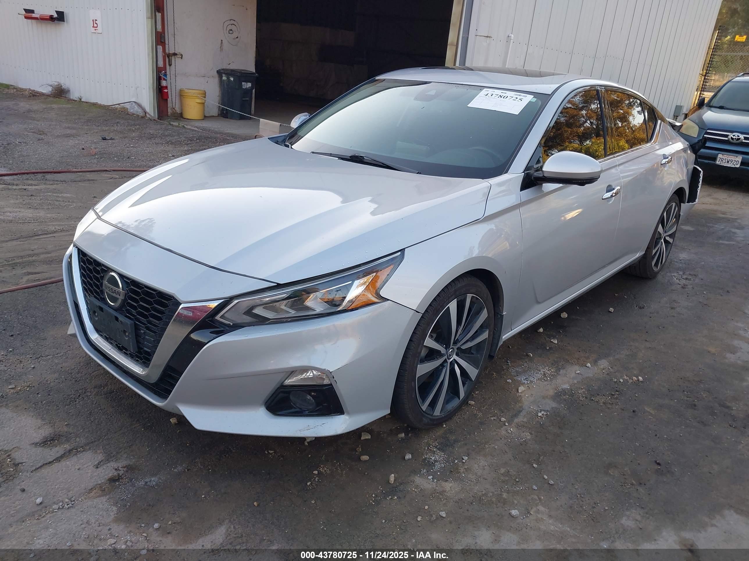 NISSAN ALTIMA image 2