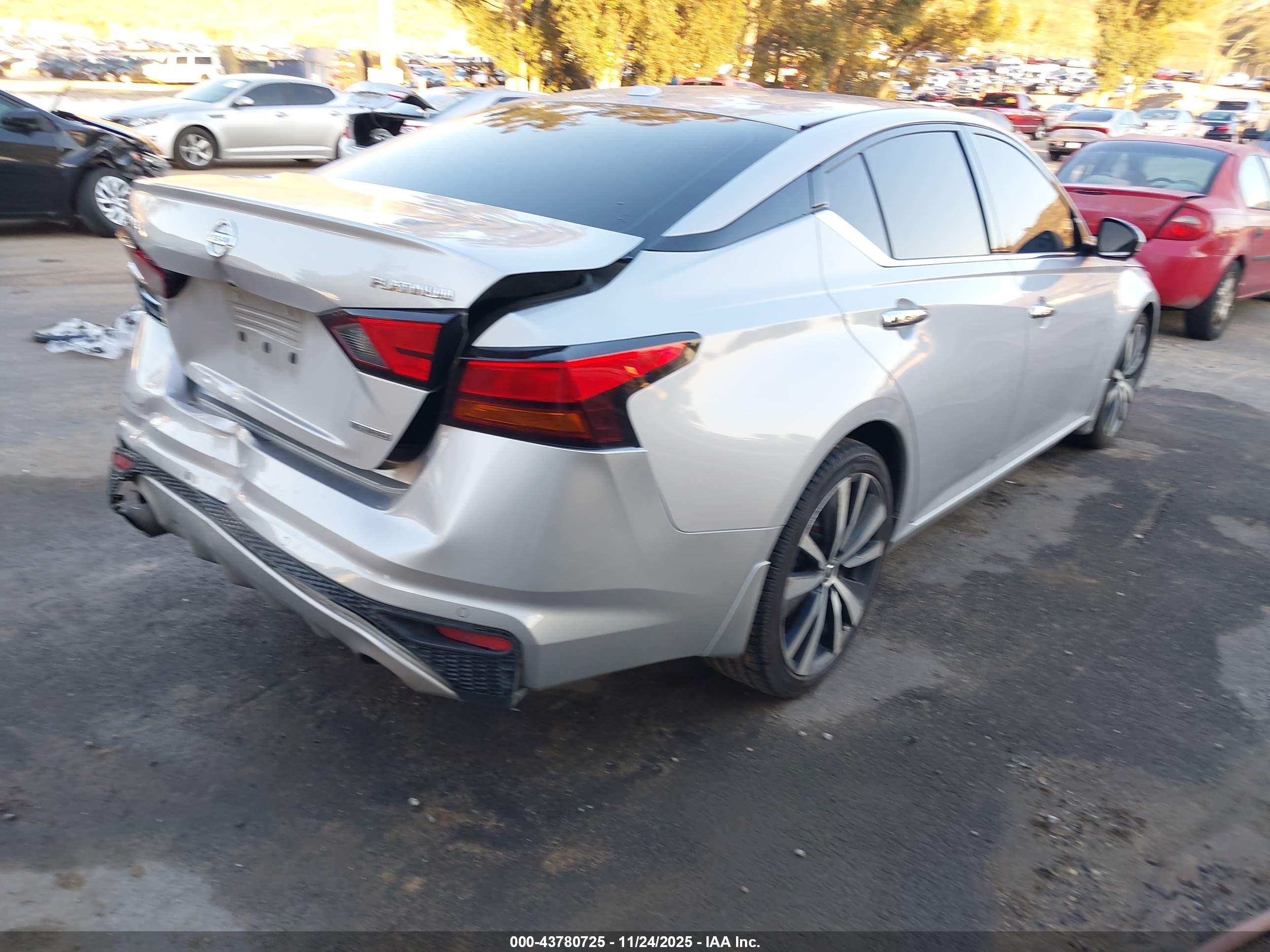 NISSAN ALTIMA image 4