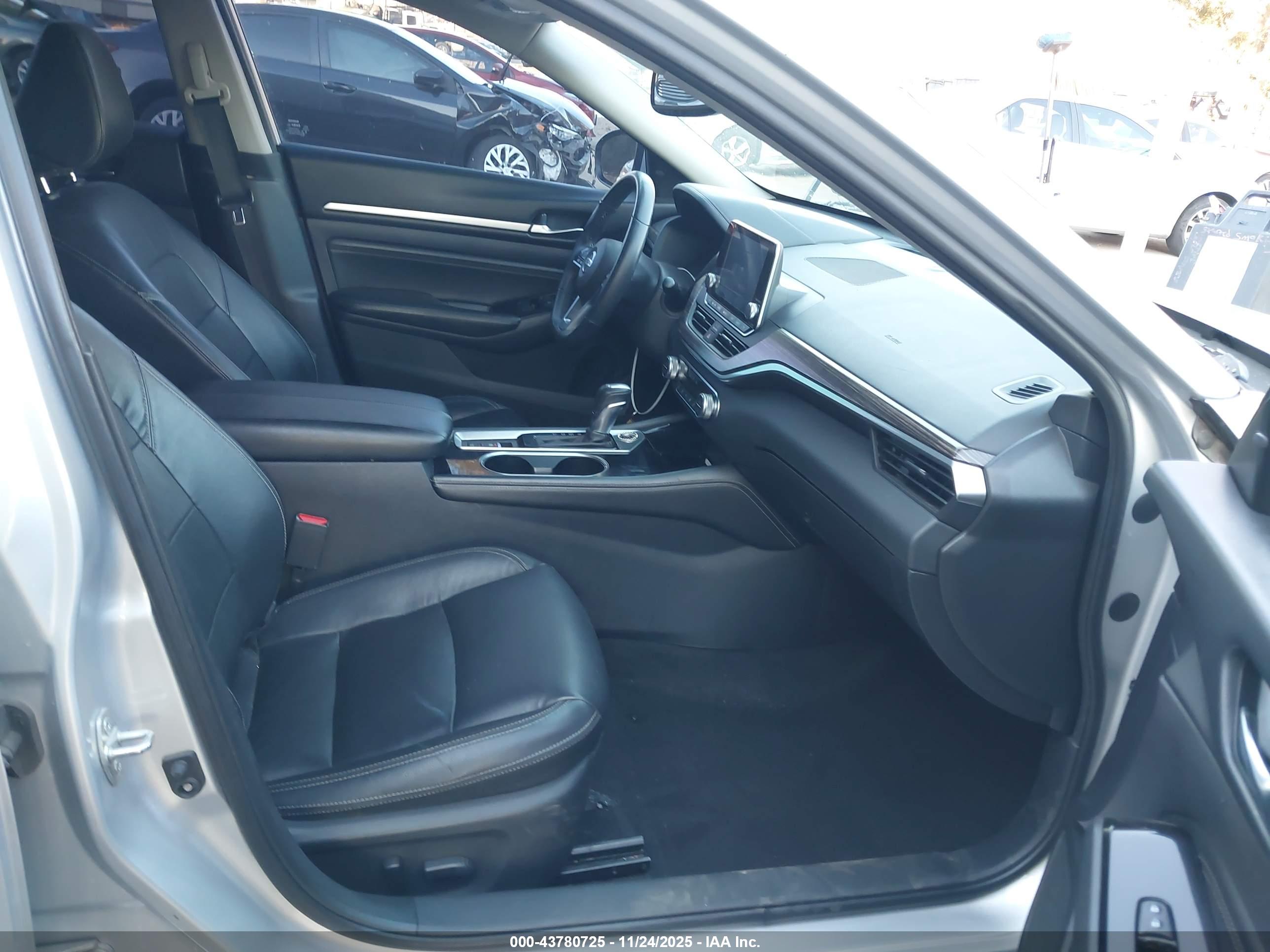 NISSAN ALTIMA image 5