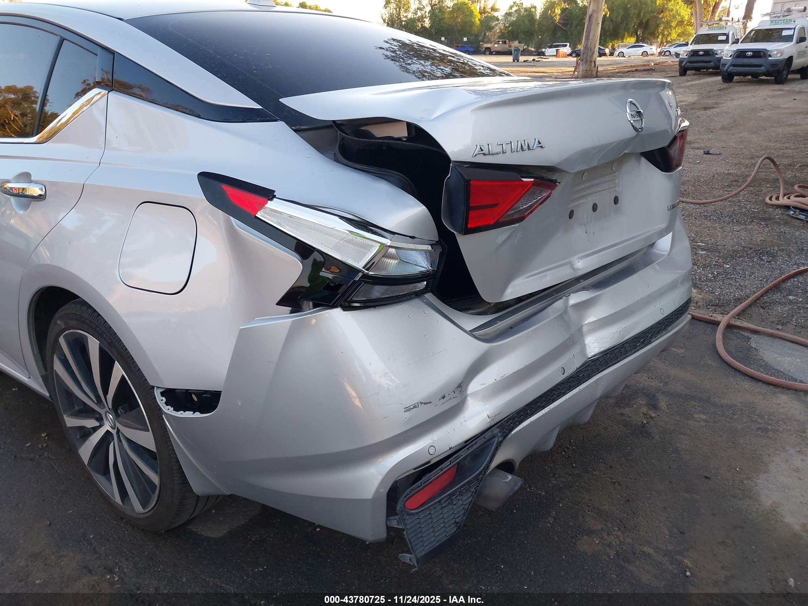 NISSAN ALTIMA image 6