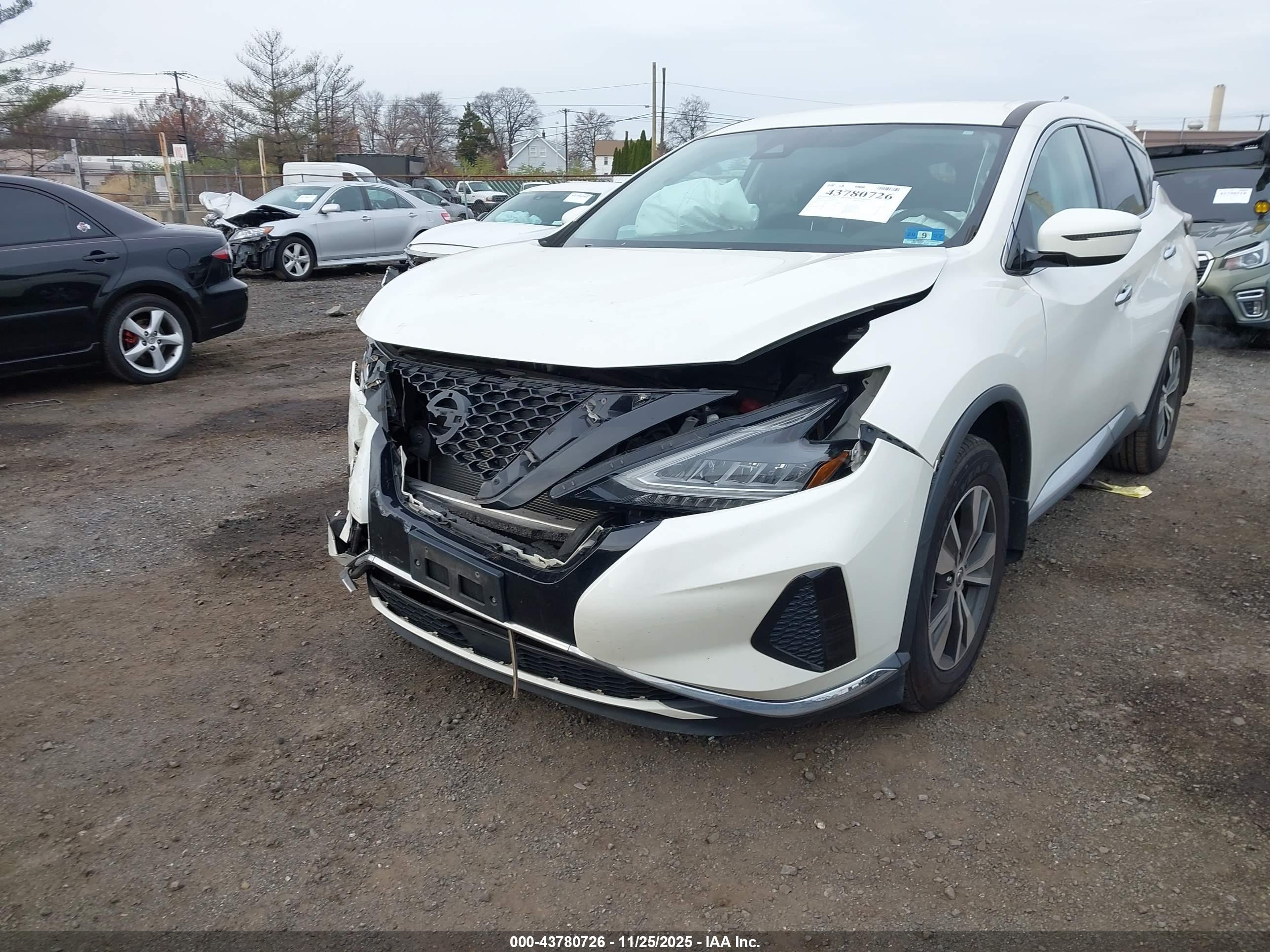 NISSAN MURANO image 6