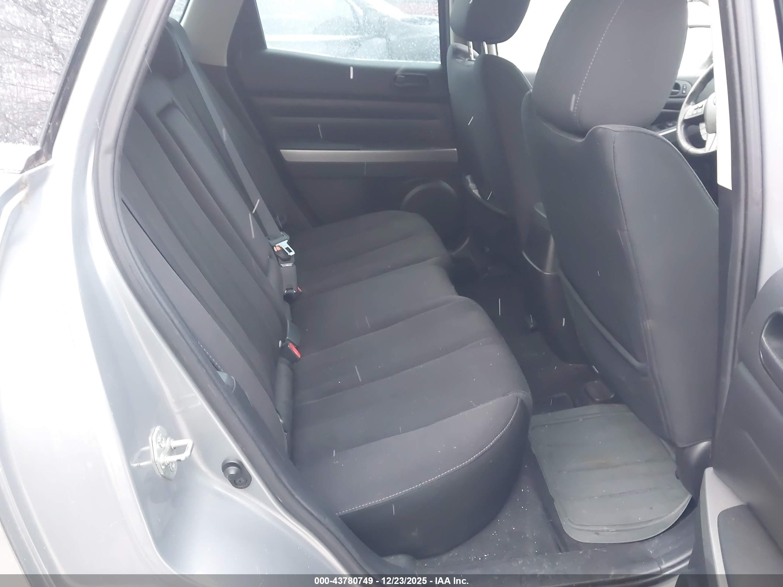 MAZDA CX-7 image 8