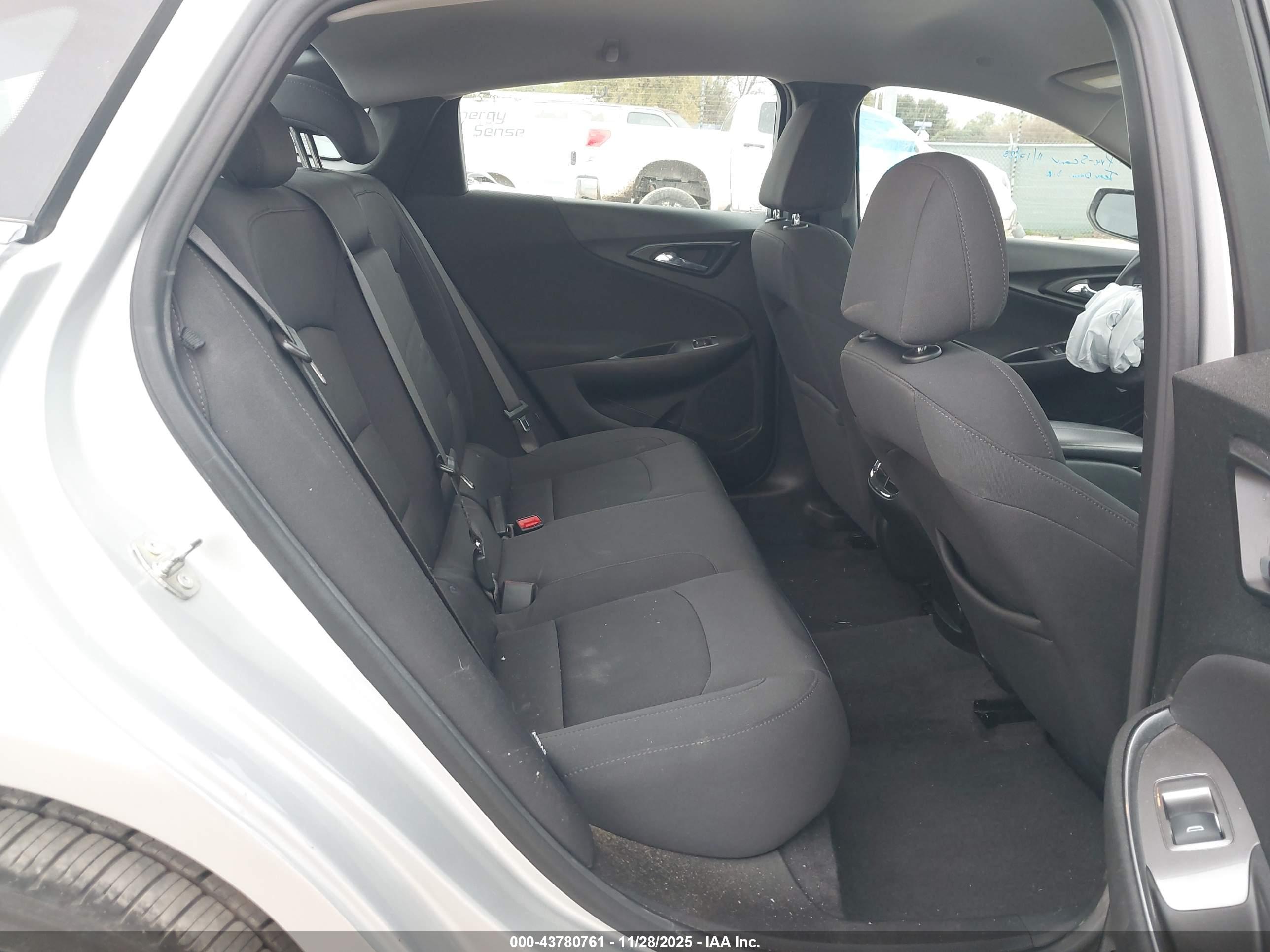 CHEVROLET MALIBU image 8
