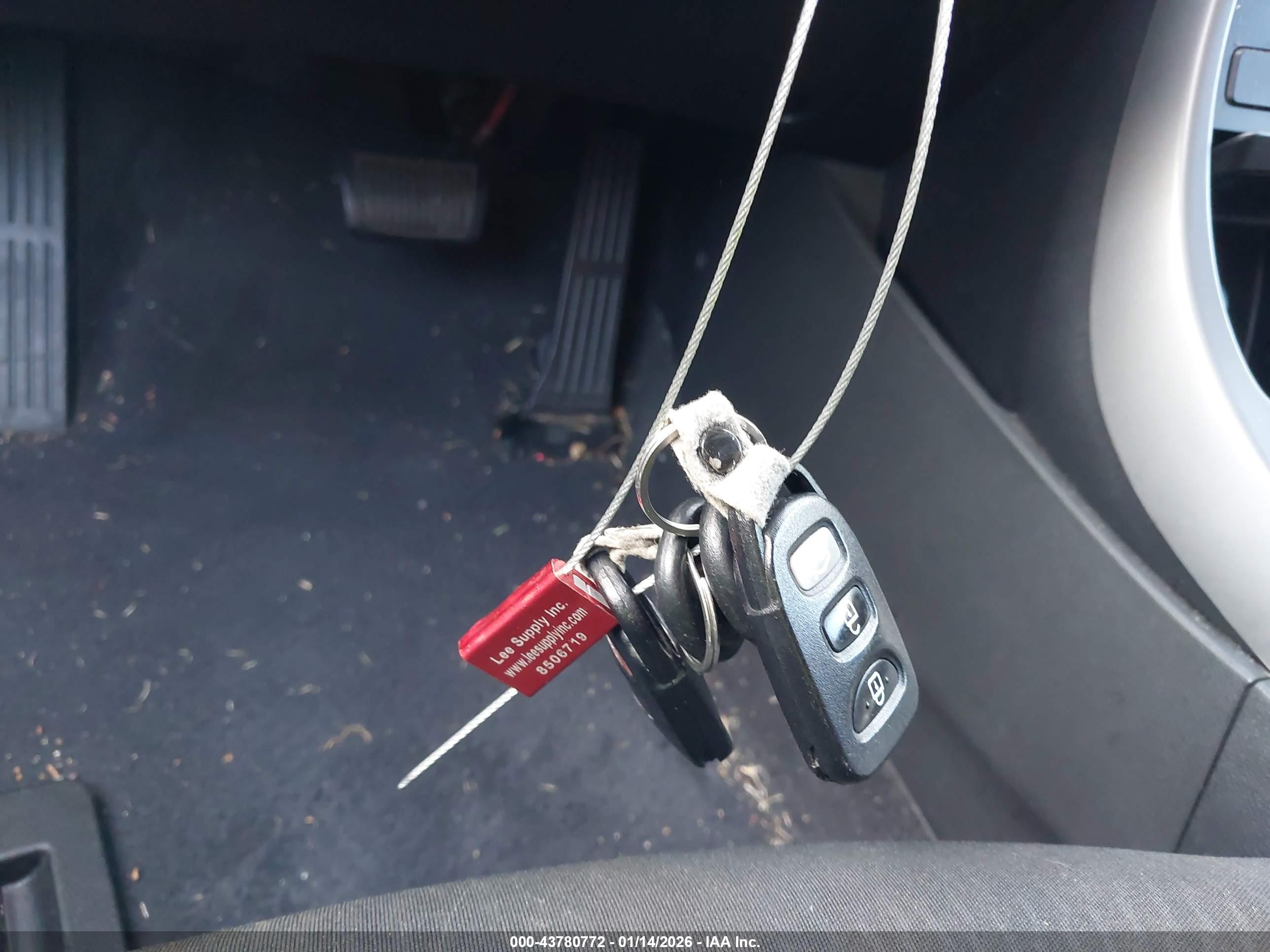 HYUNDAI ELANTRA image 11
