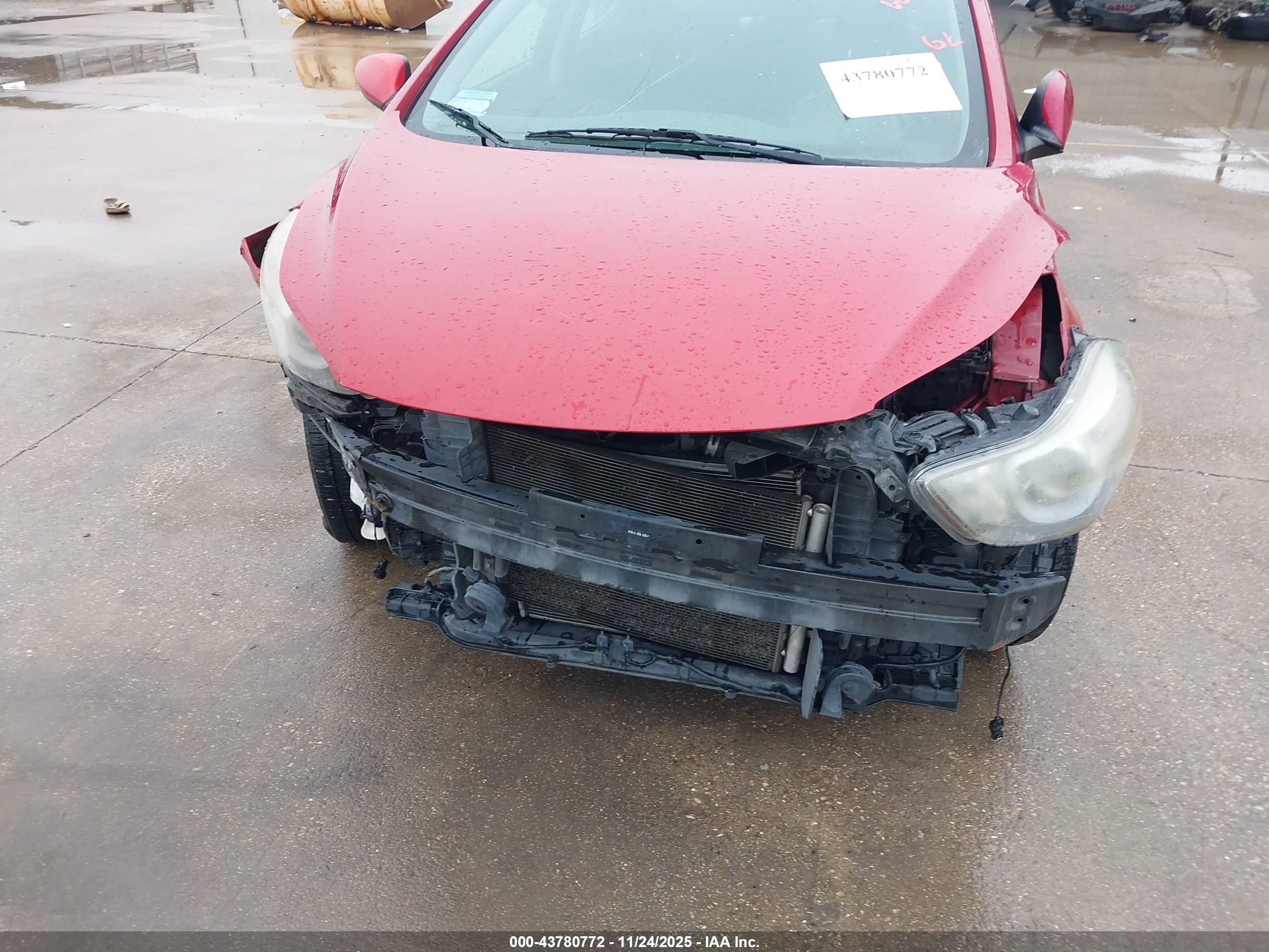 HYUNDAI ELANTRA image 6