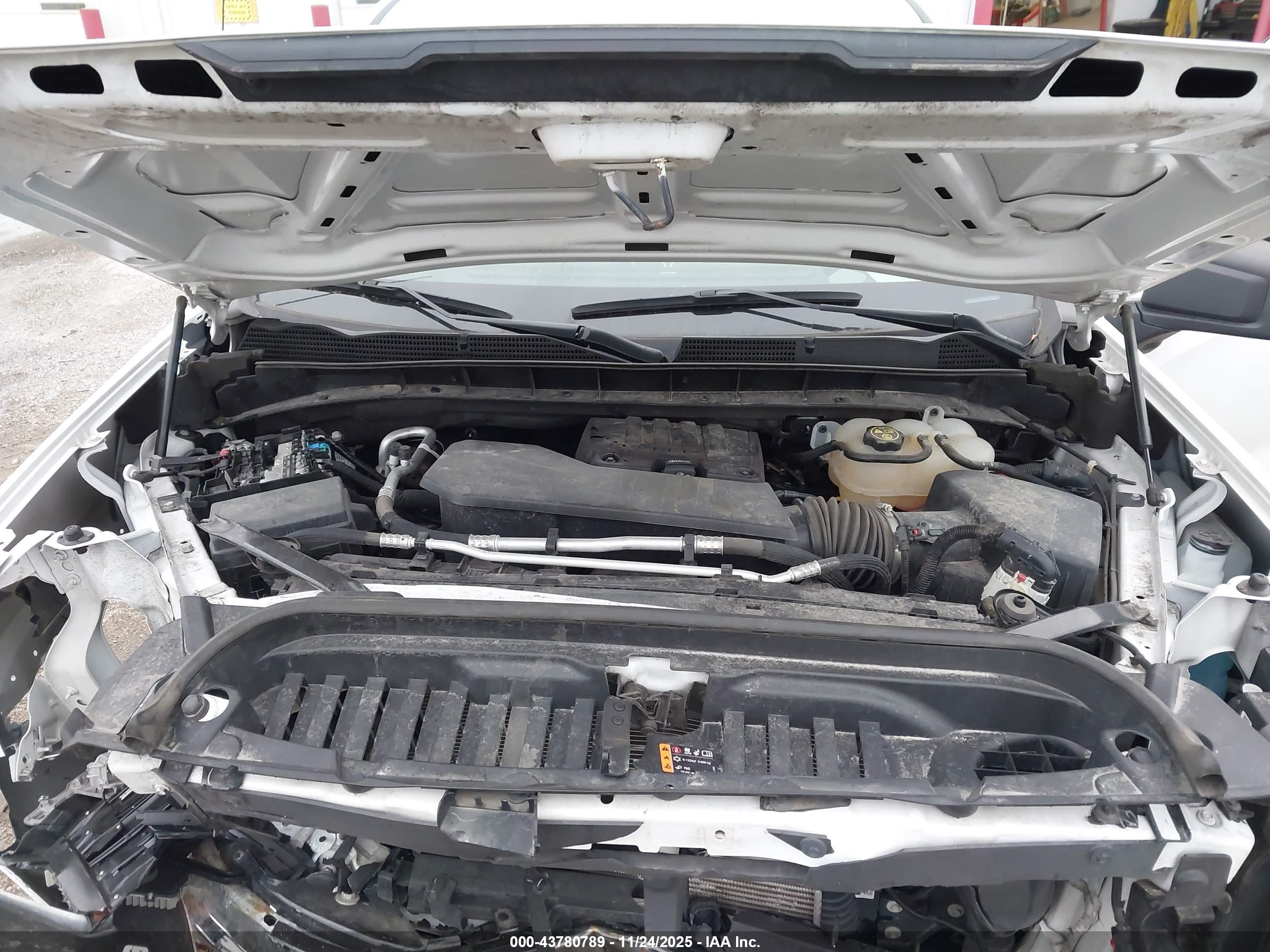 GMC SIERRA image 10