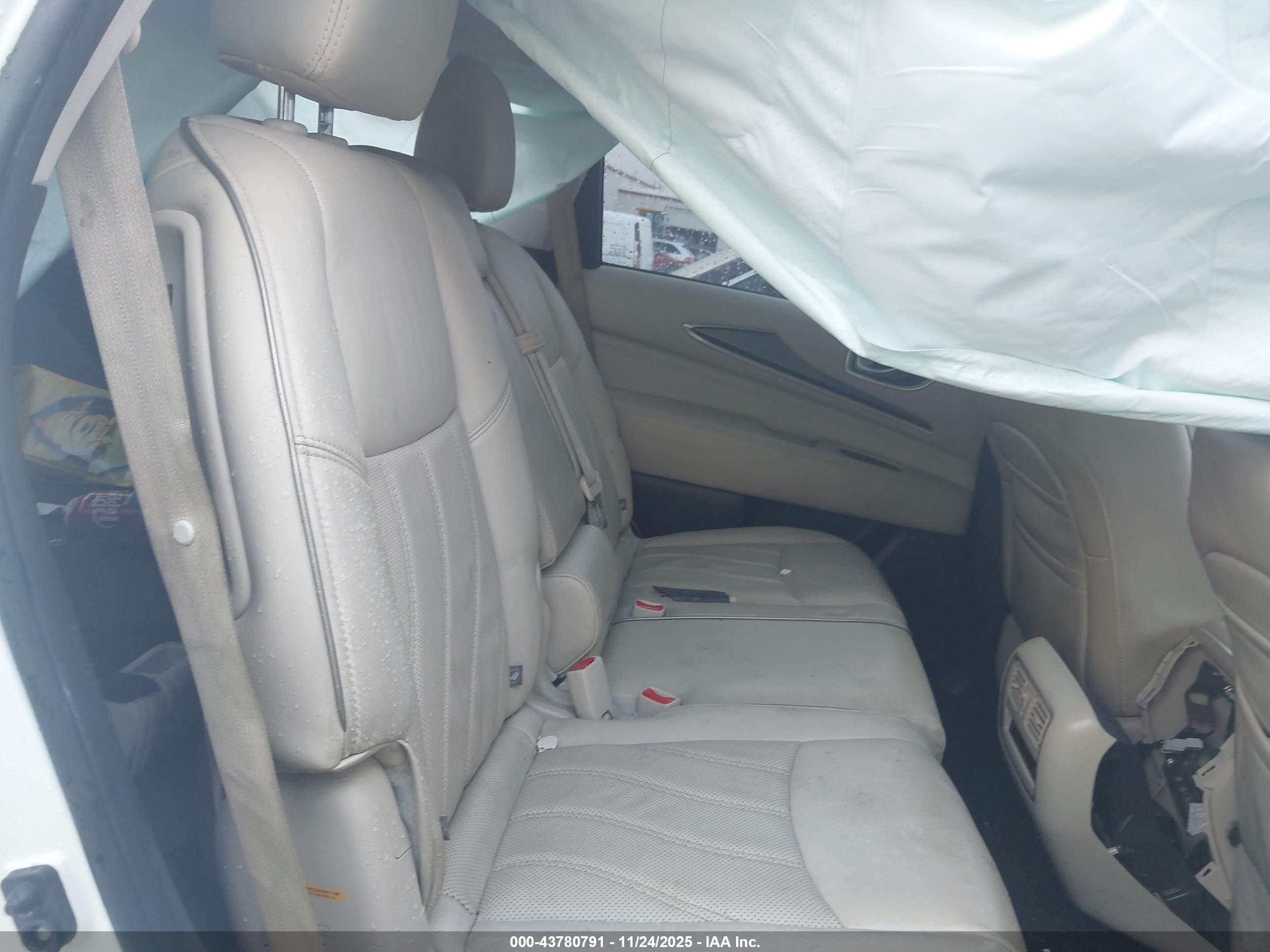 INFINITI QX60 image 8