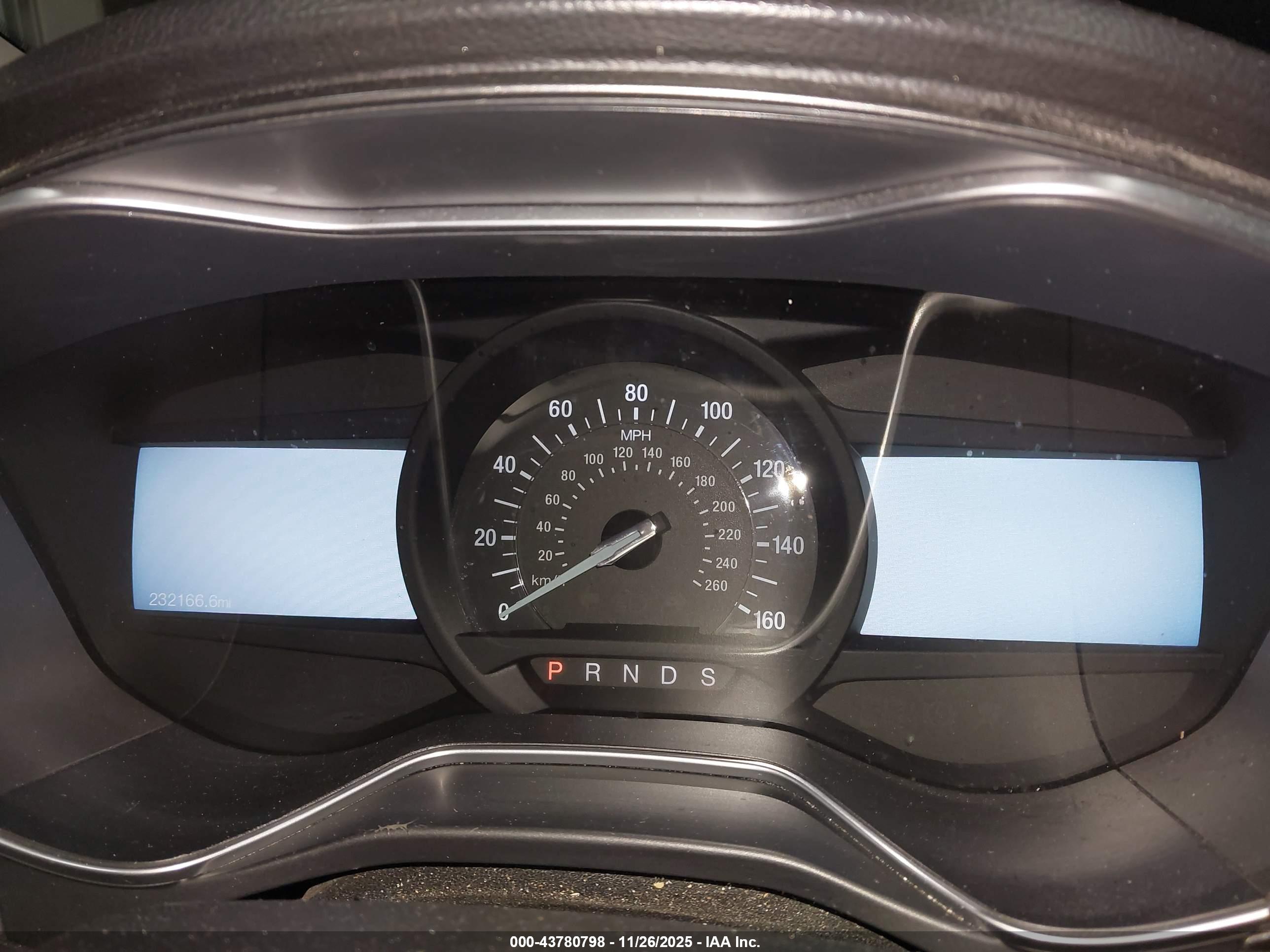 FORD FUSION image 7