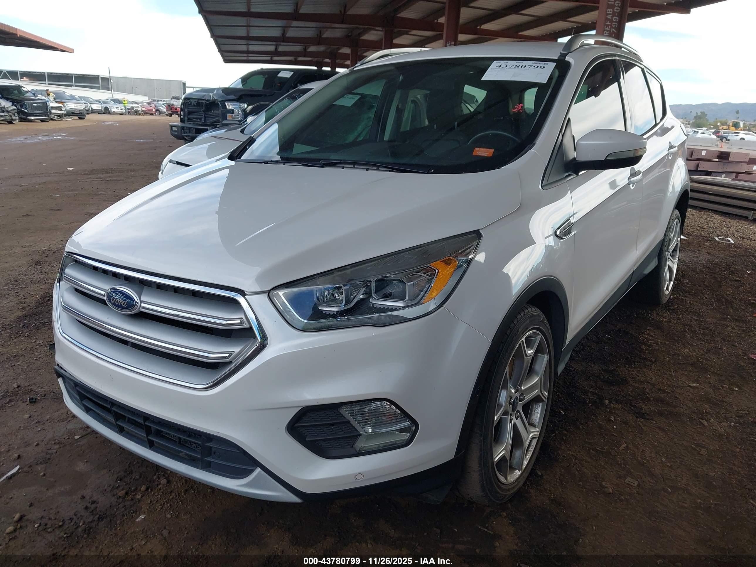 FORD ESCAPE image 2