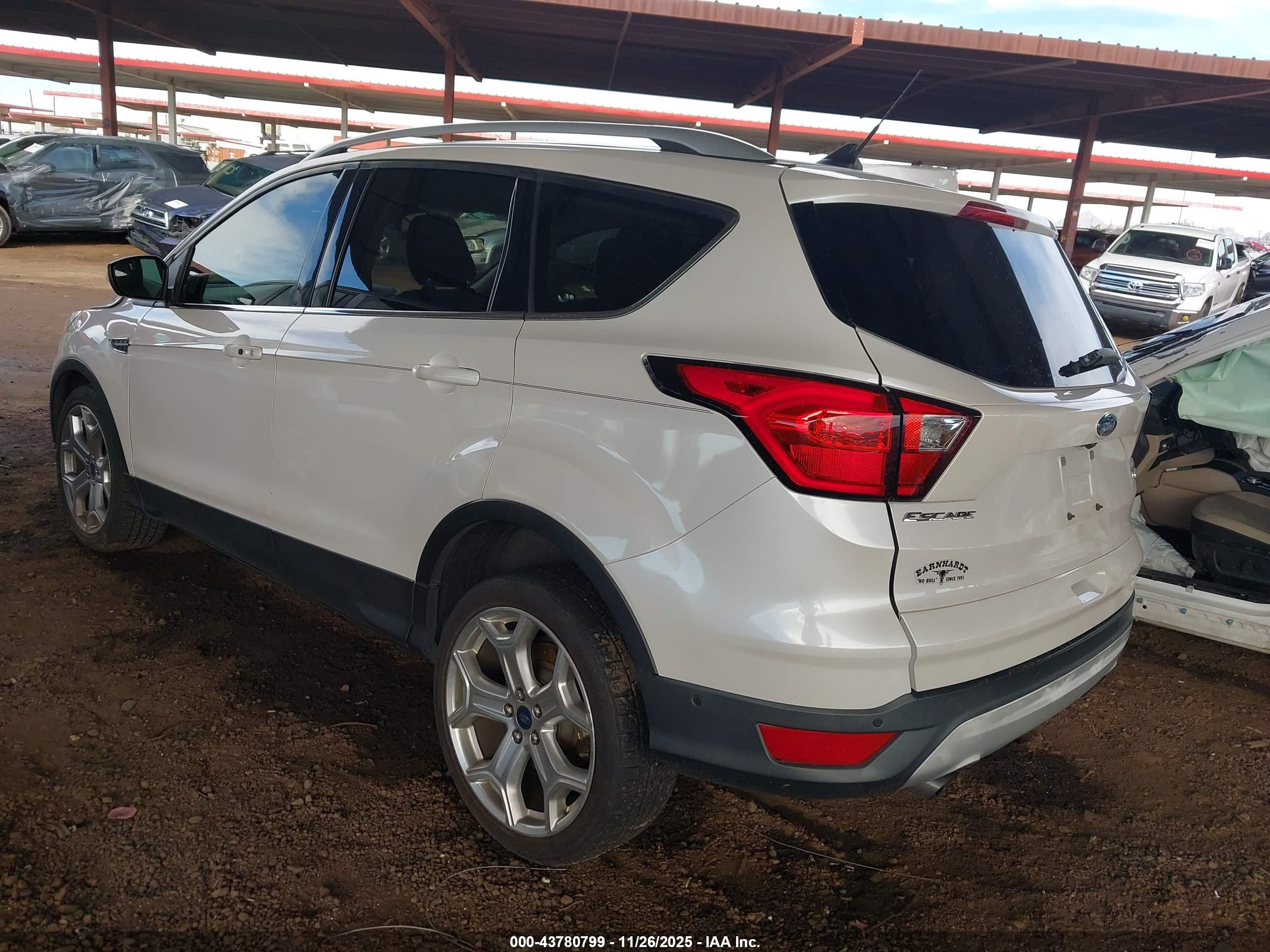 FORD ESCAPE image 3