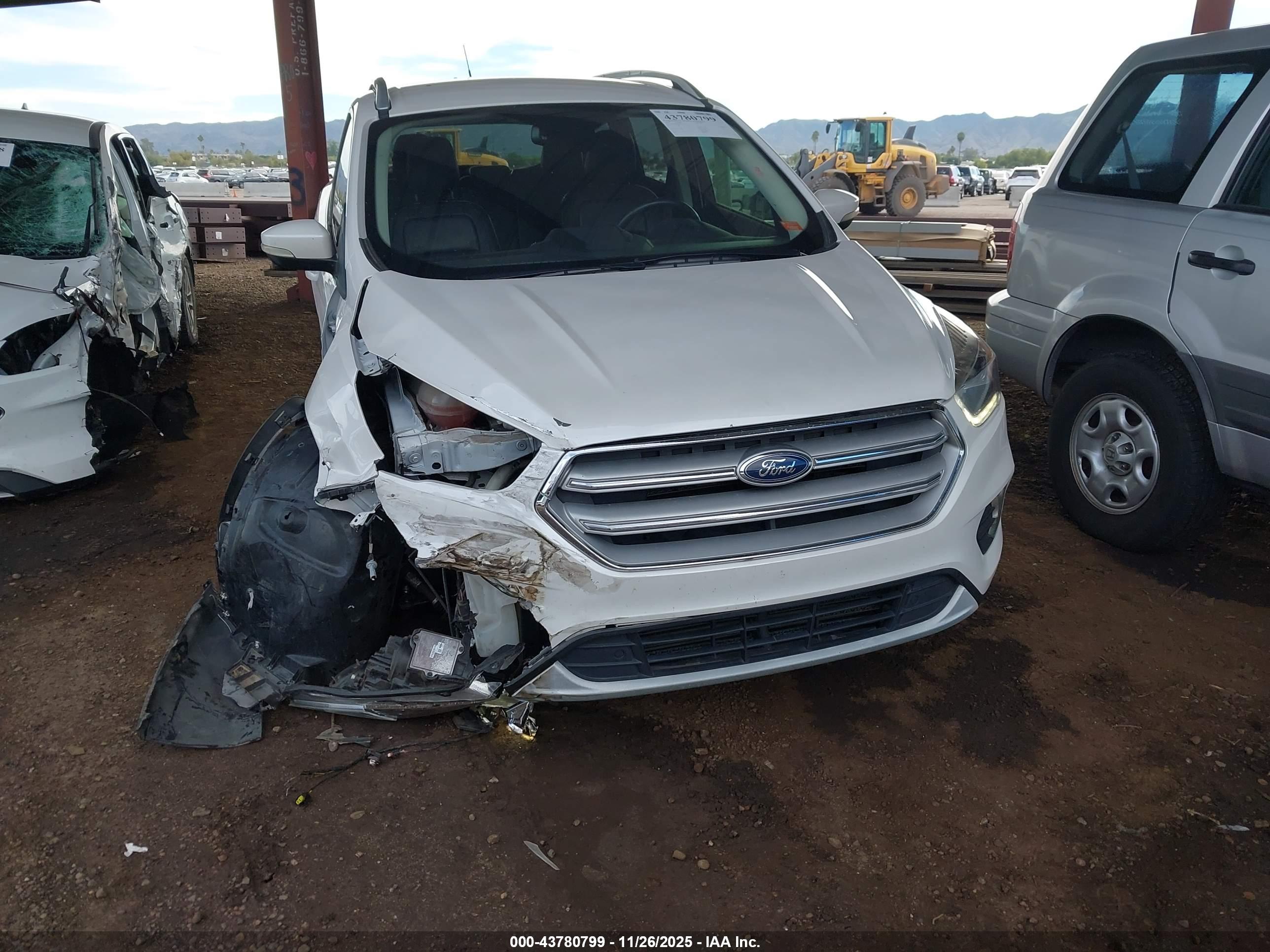 FORD ESCAPE image 6