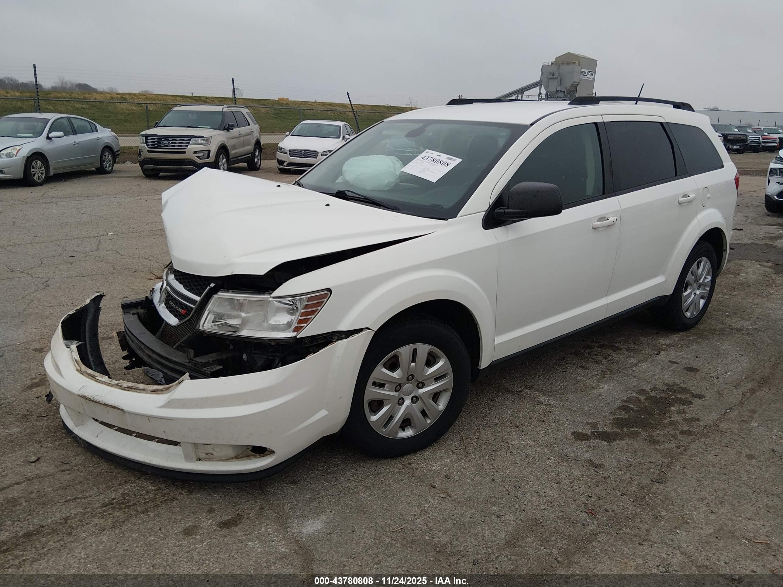 DODGE JOURNEY image 2