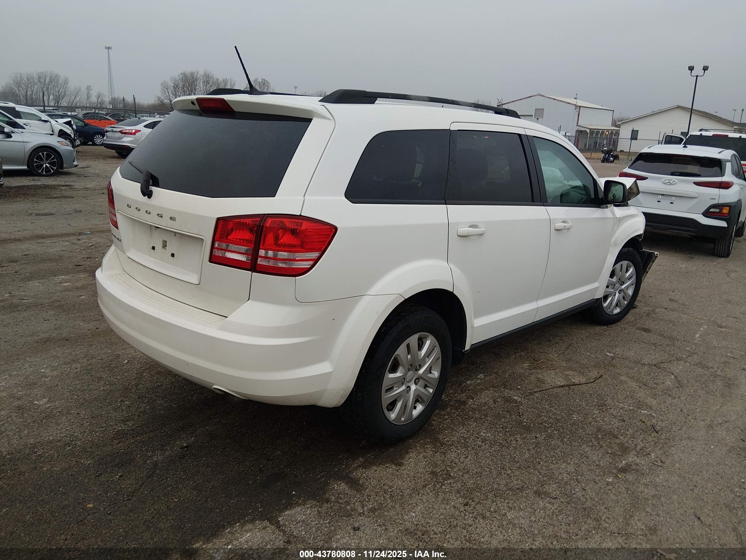 DODGE JOURNEY image 4