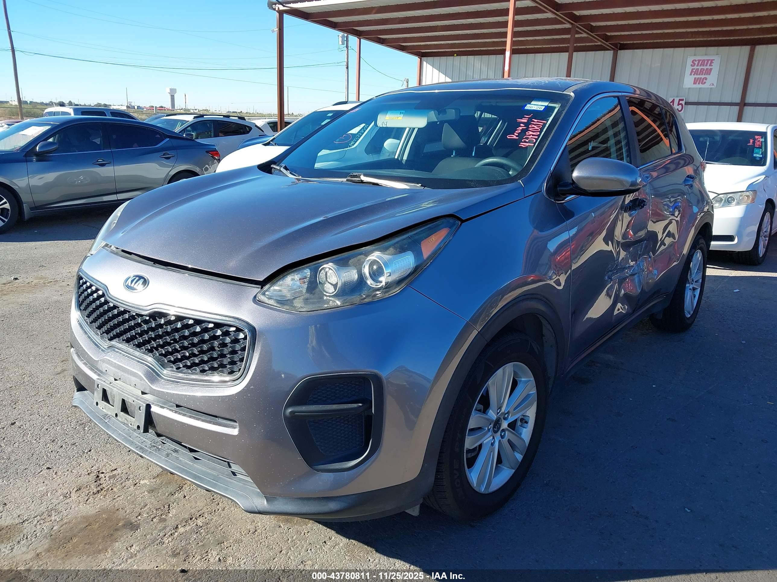 KIA SPORTAGE image 2