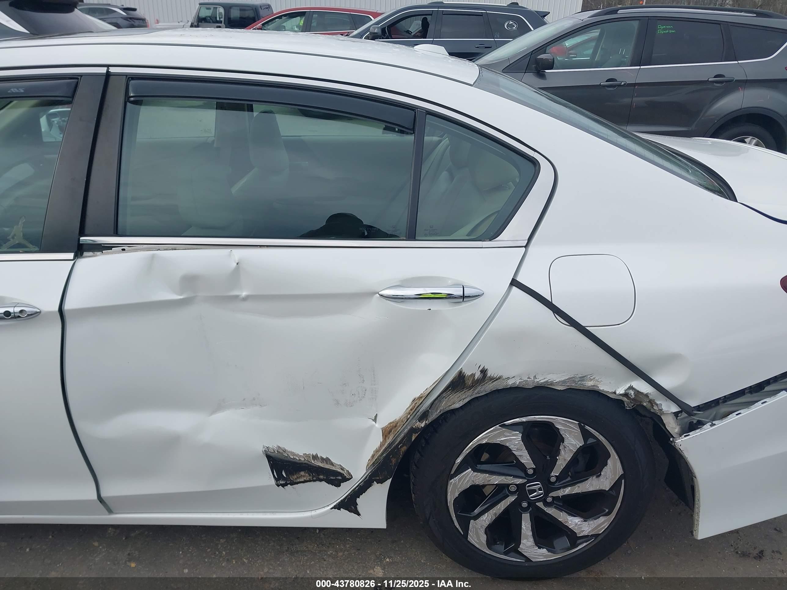 HONDA ACCORD image 6