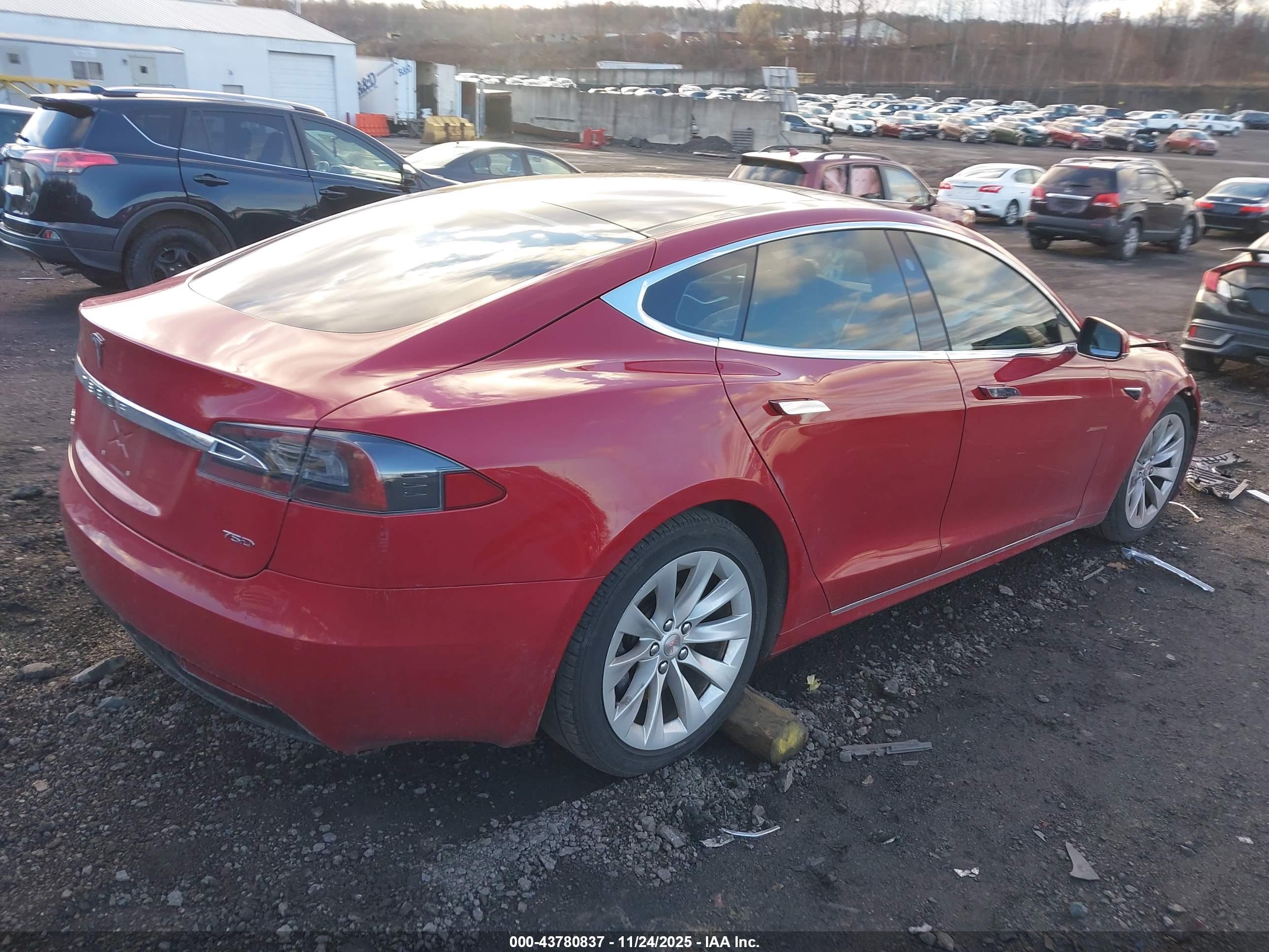 TESLA MODEL image 4
