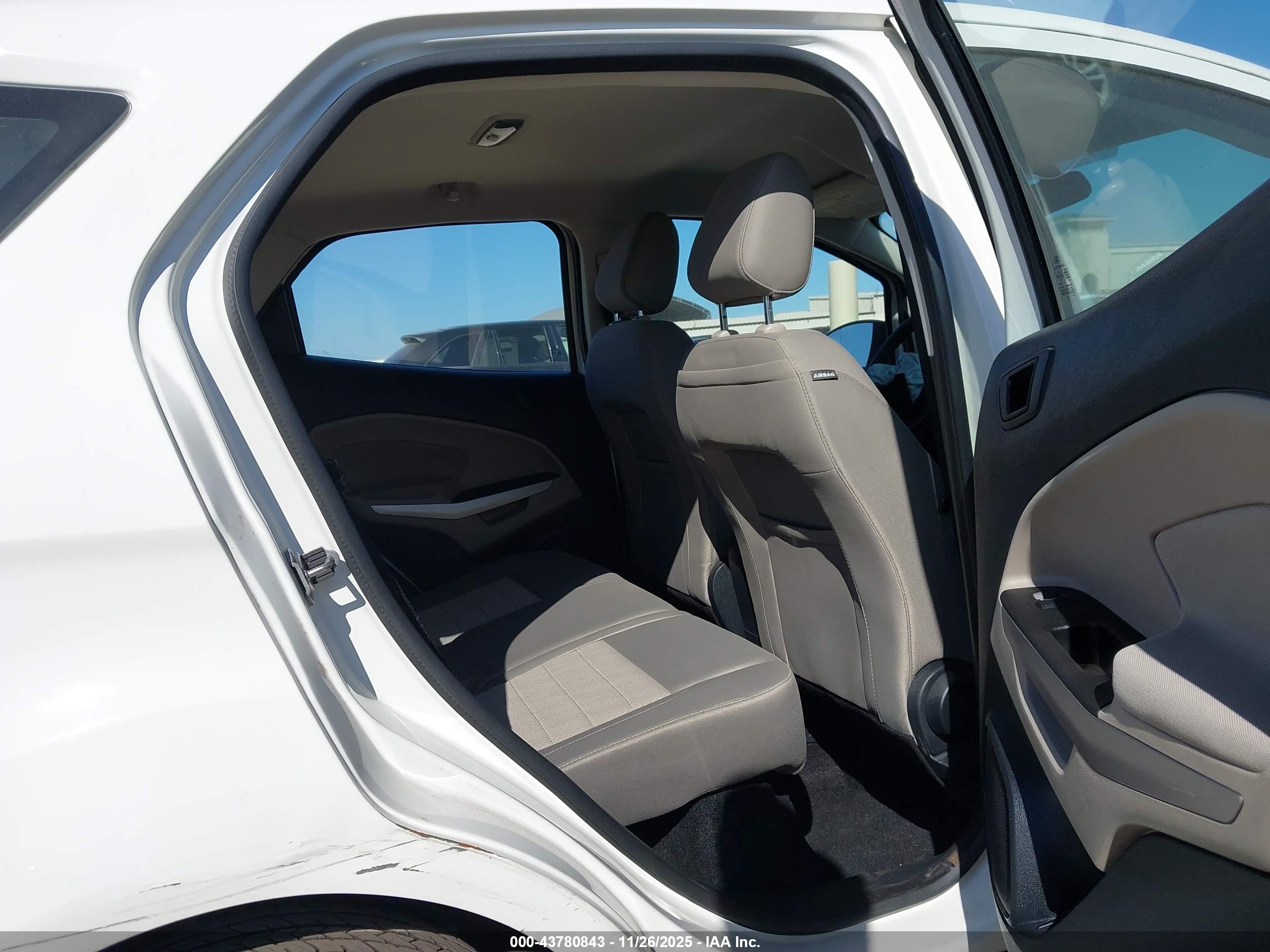 FORD ECOSPORT image 8