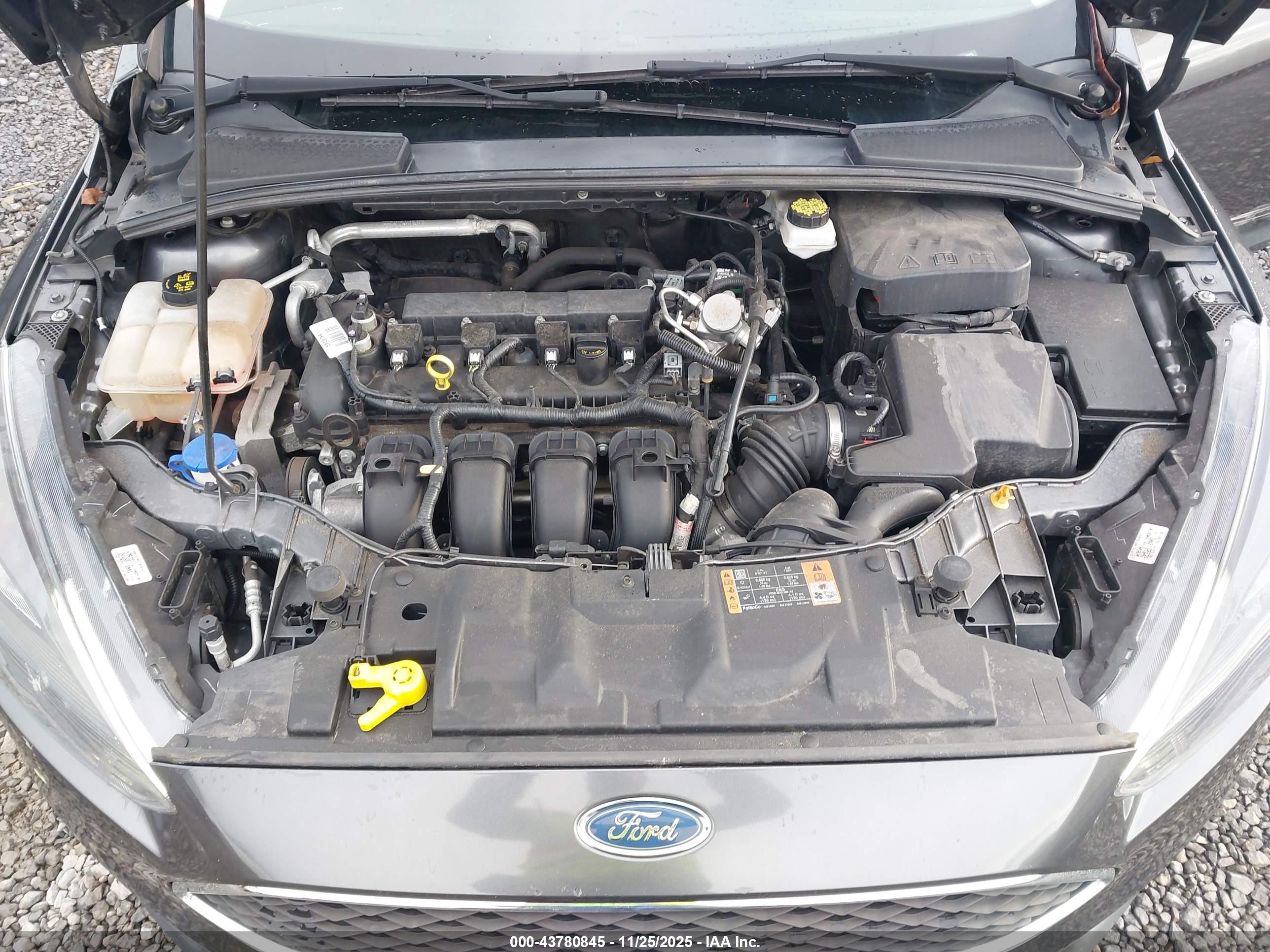 FORD FOCUS image 10
