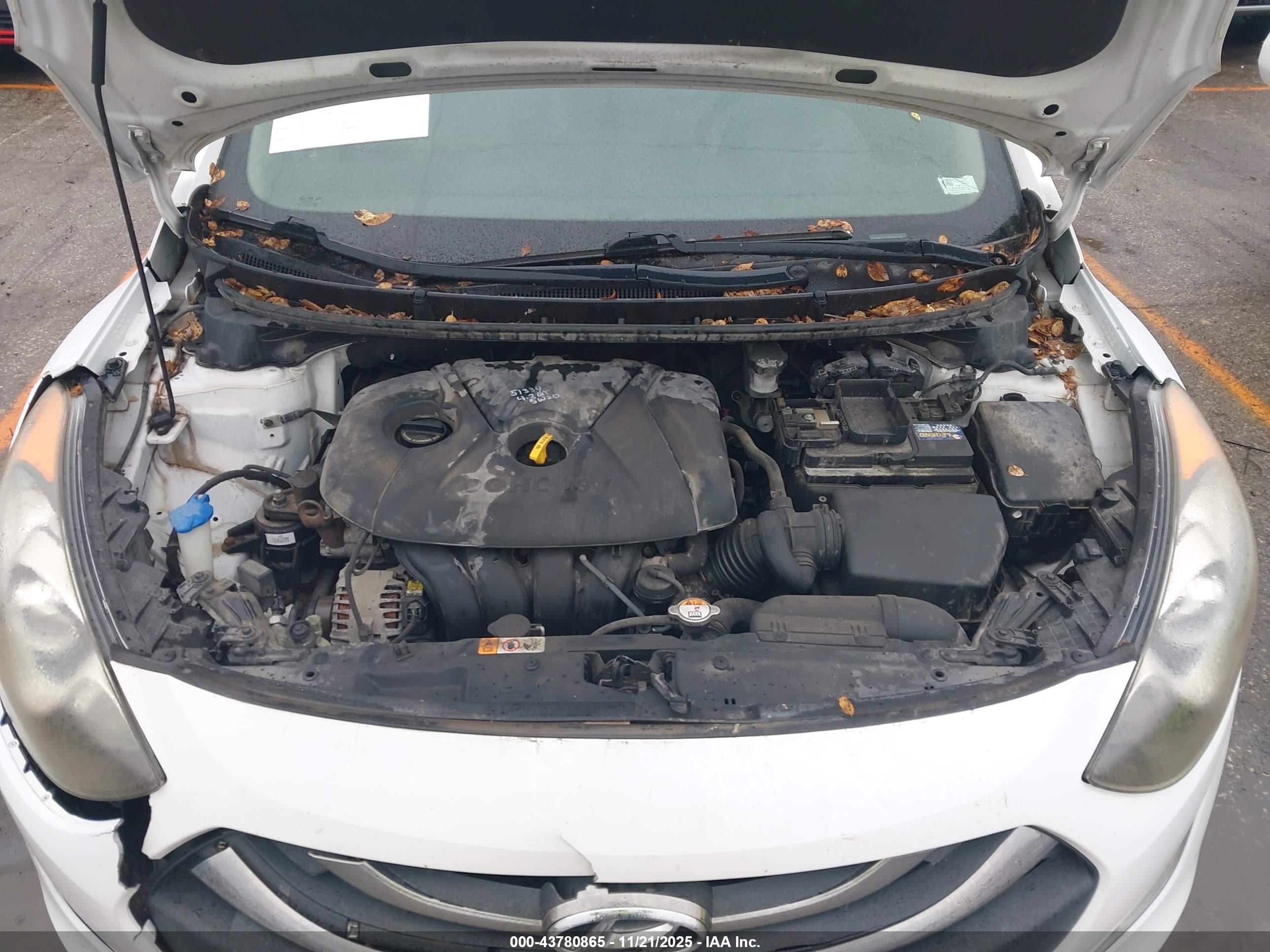 HYUNDAI ELANTRA image 10