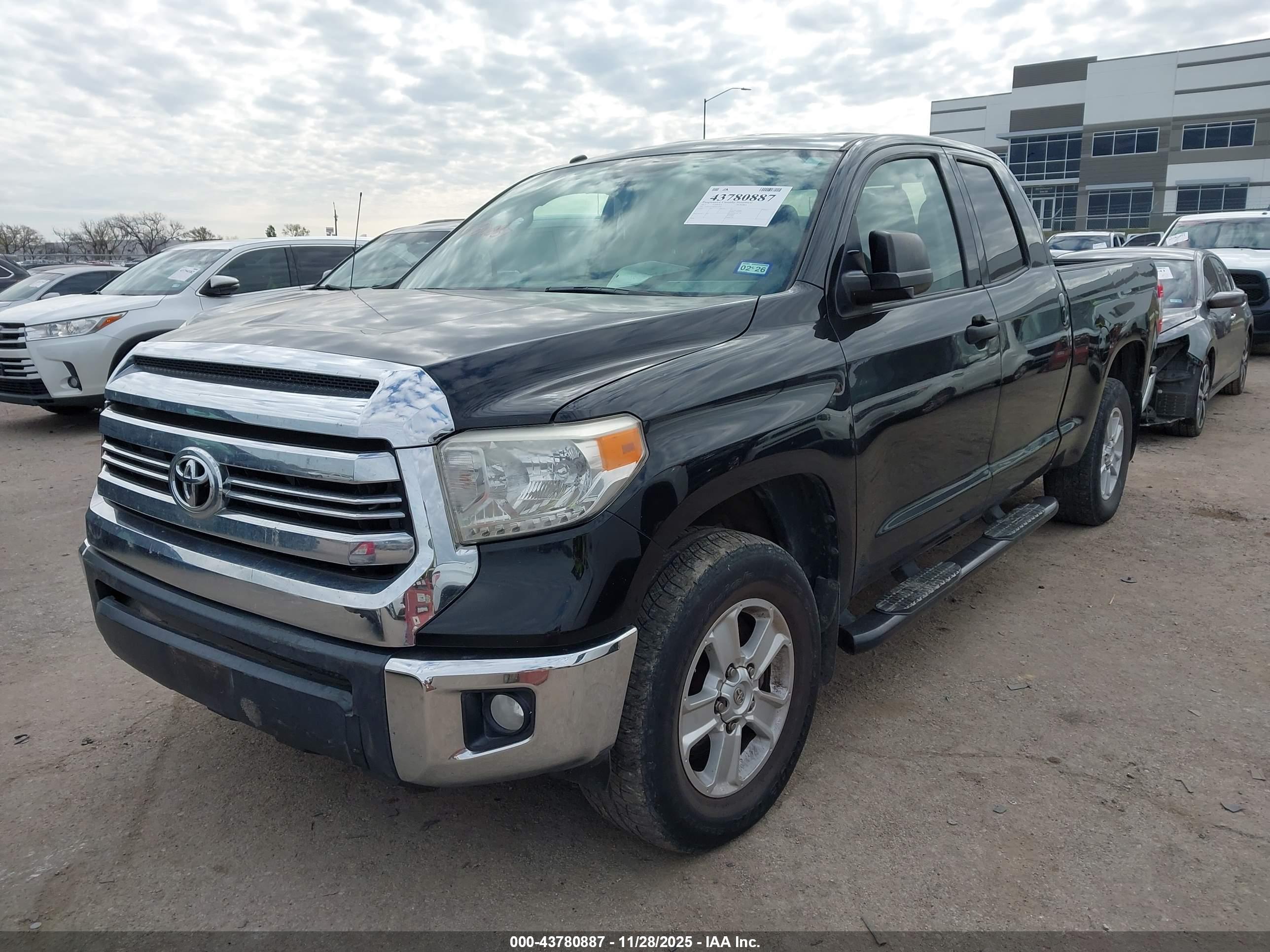 TOYOTA TUNDRA image 2