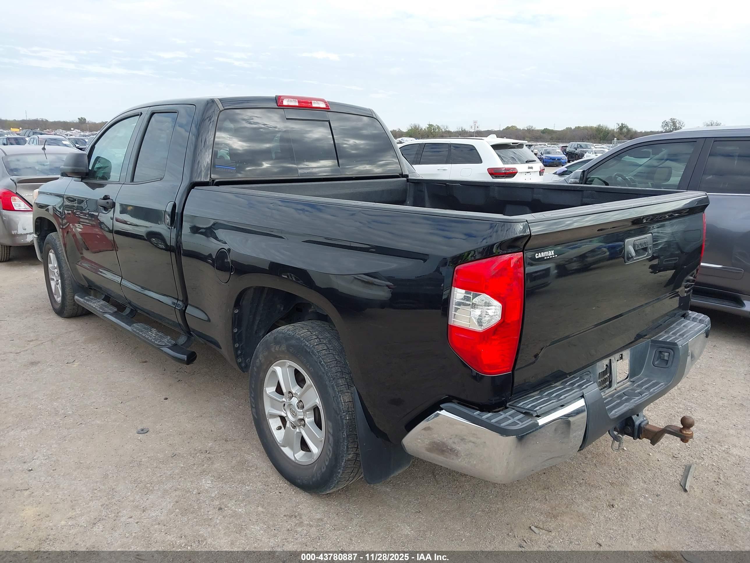 TOYOTA TUNDRA image 3