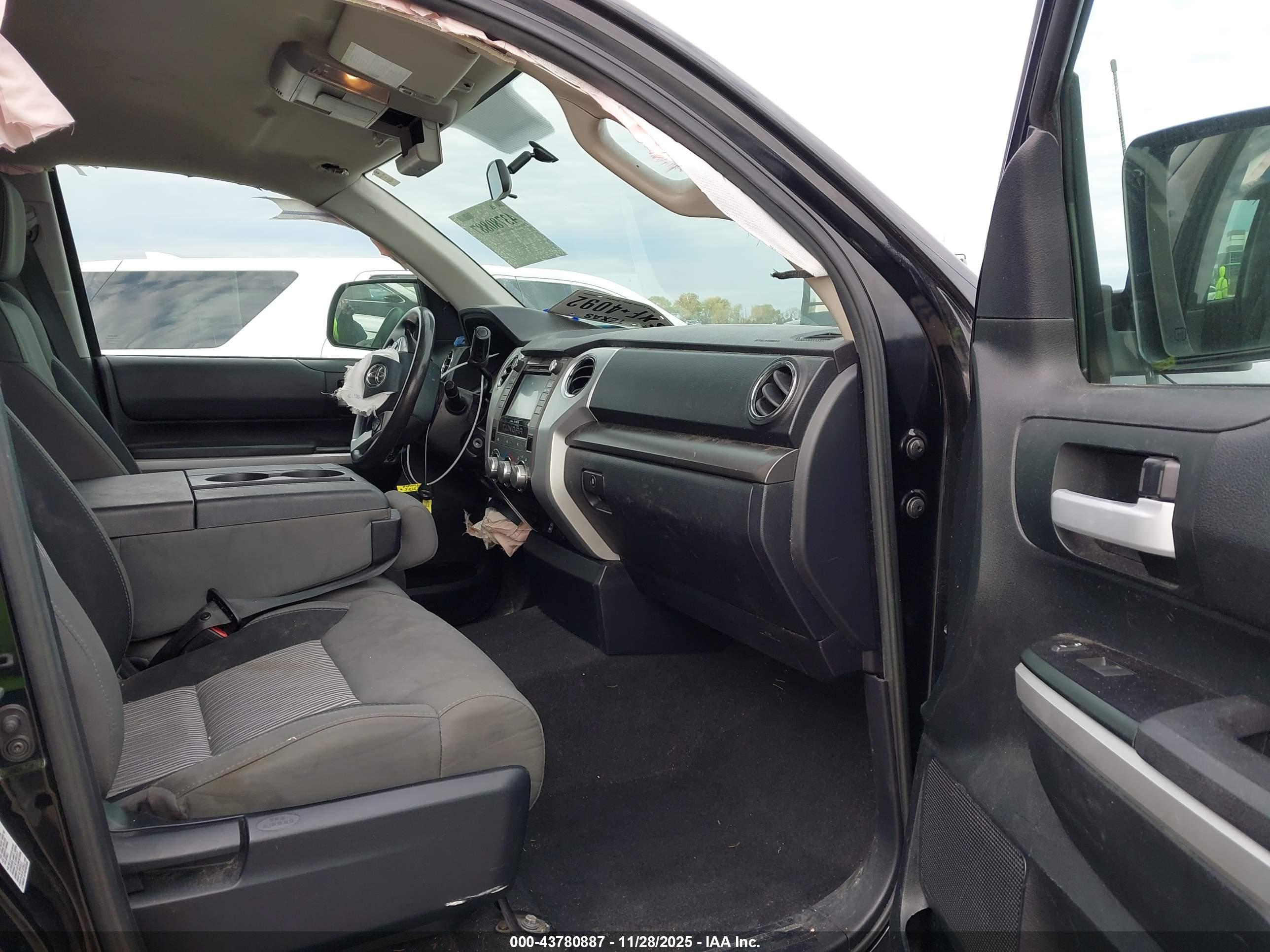 TOYOTA TUNDRA image 5