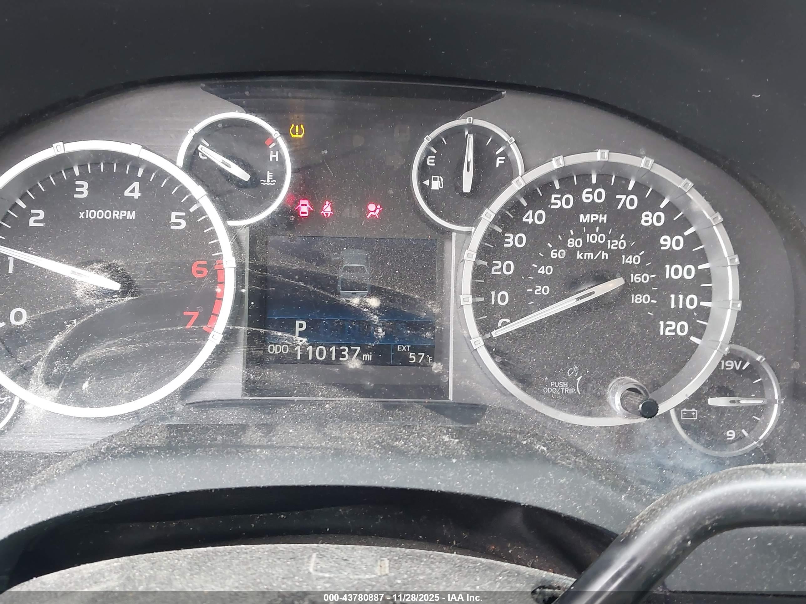 TOYOTA TUNDRA image 7