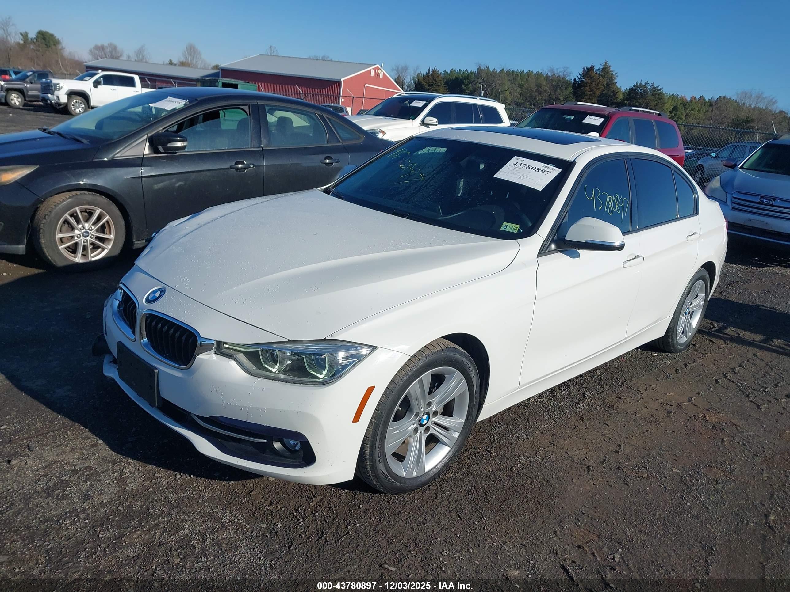 BMW 328I image 2