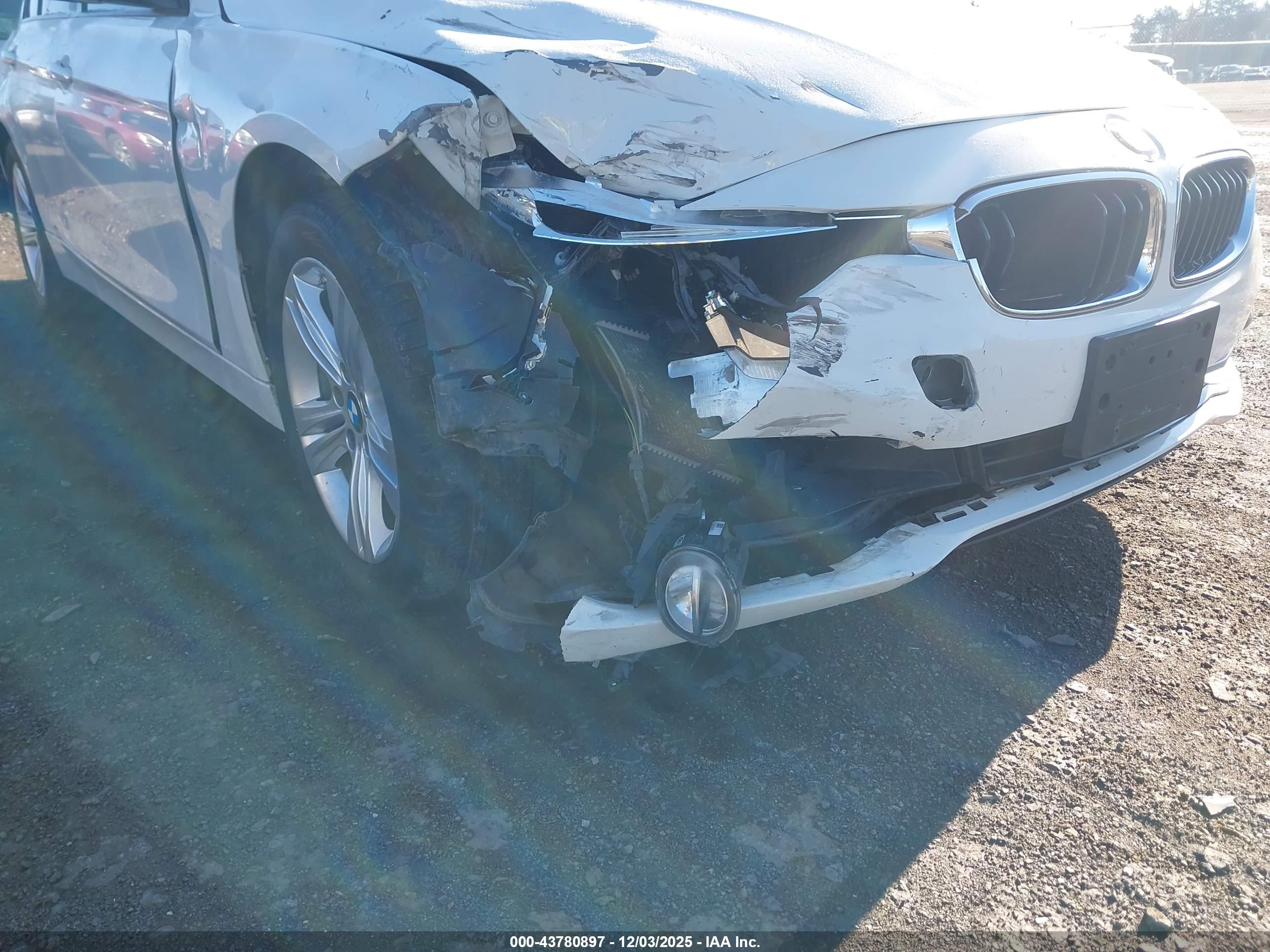 BMW 328I image 6