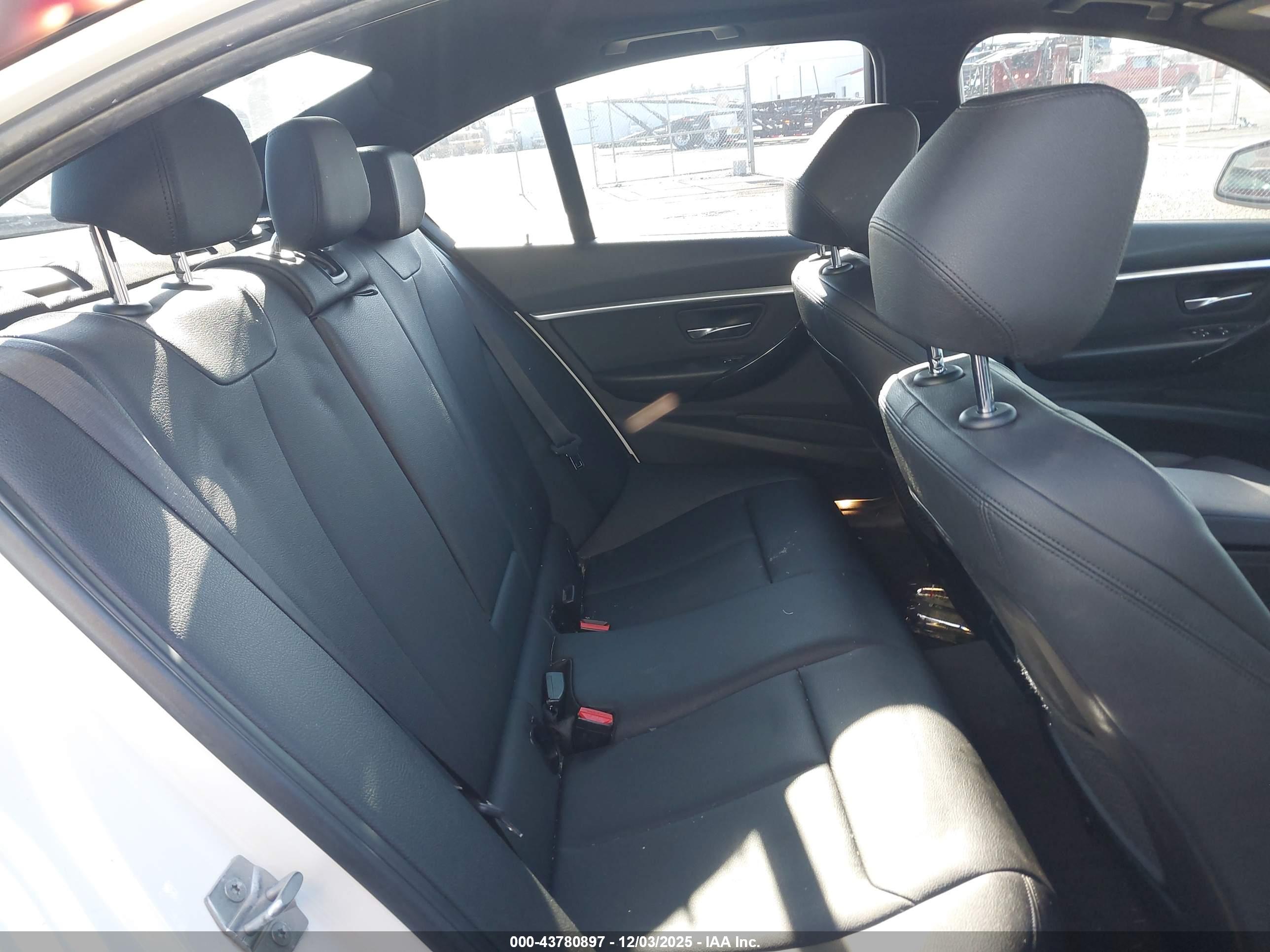 BMW 328I image 8