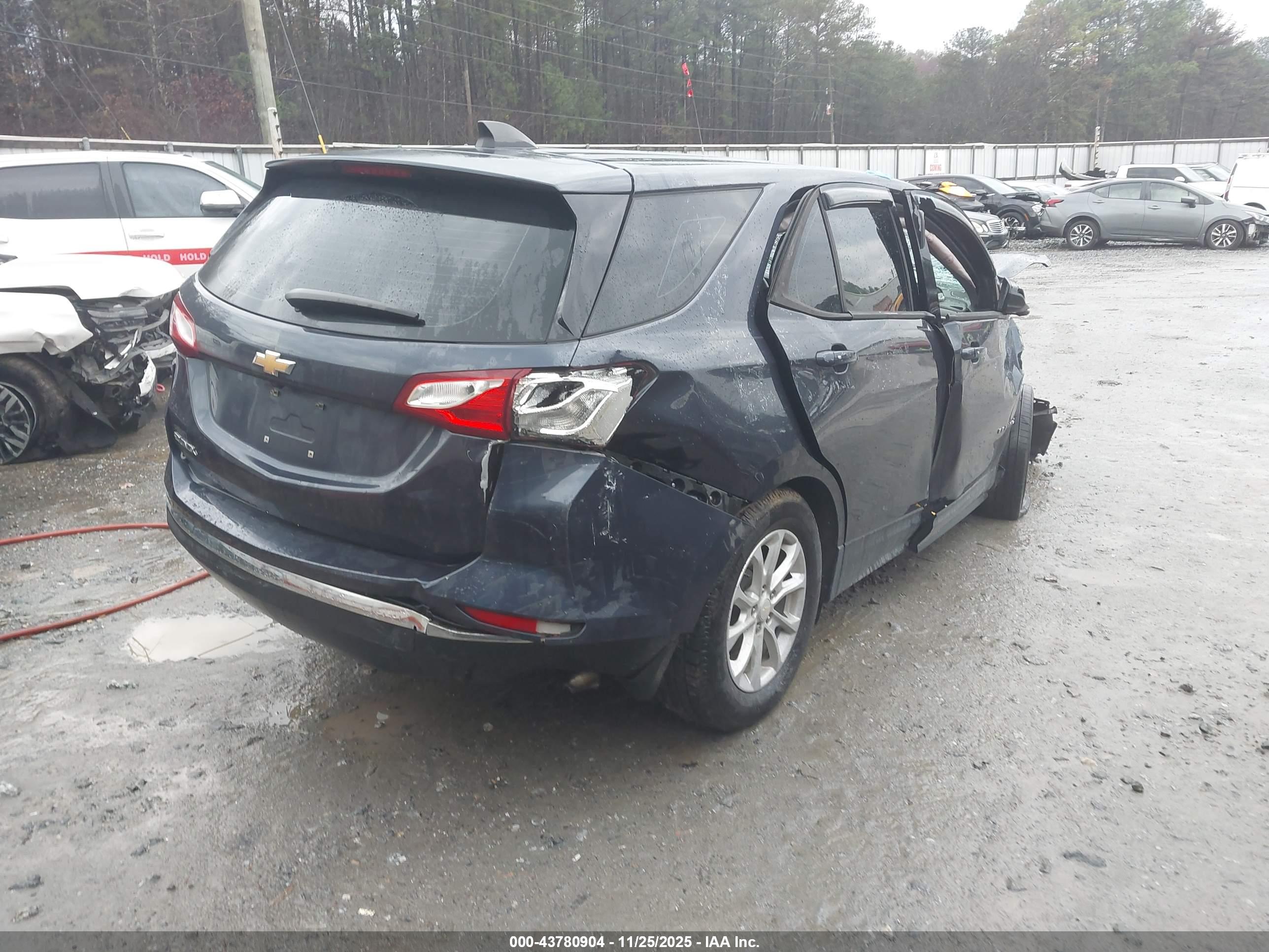 CHEVROLET EQUINOX image 4