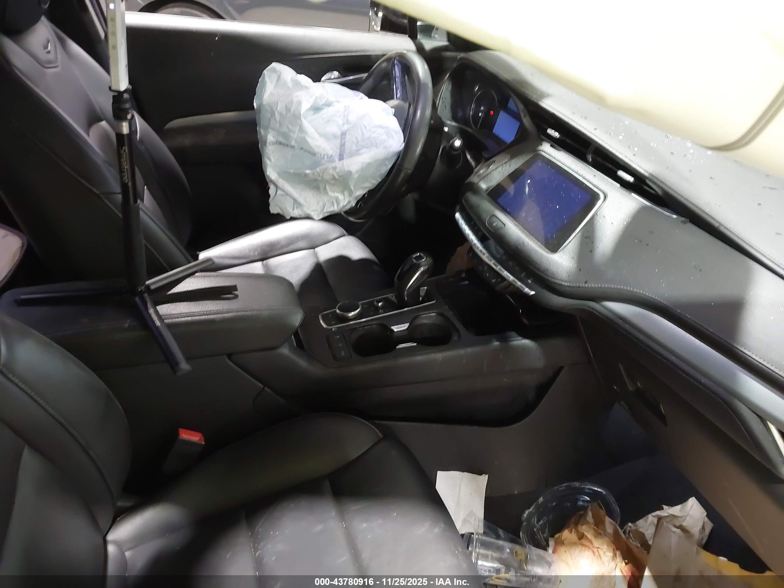 CADILLAC XT4 image 5