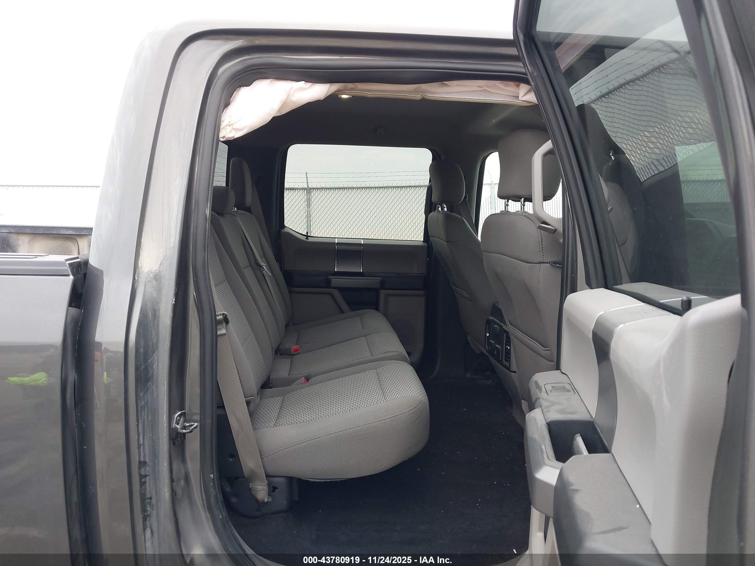 FORD F-150 image 8