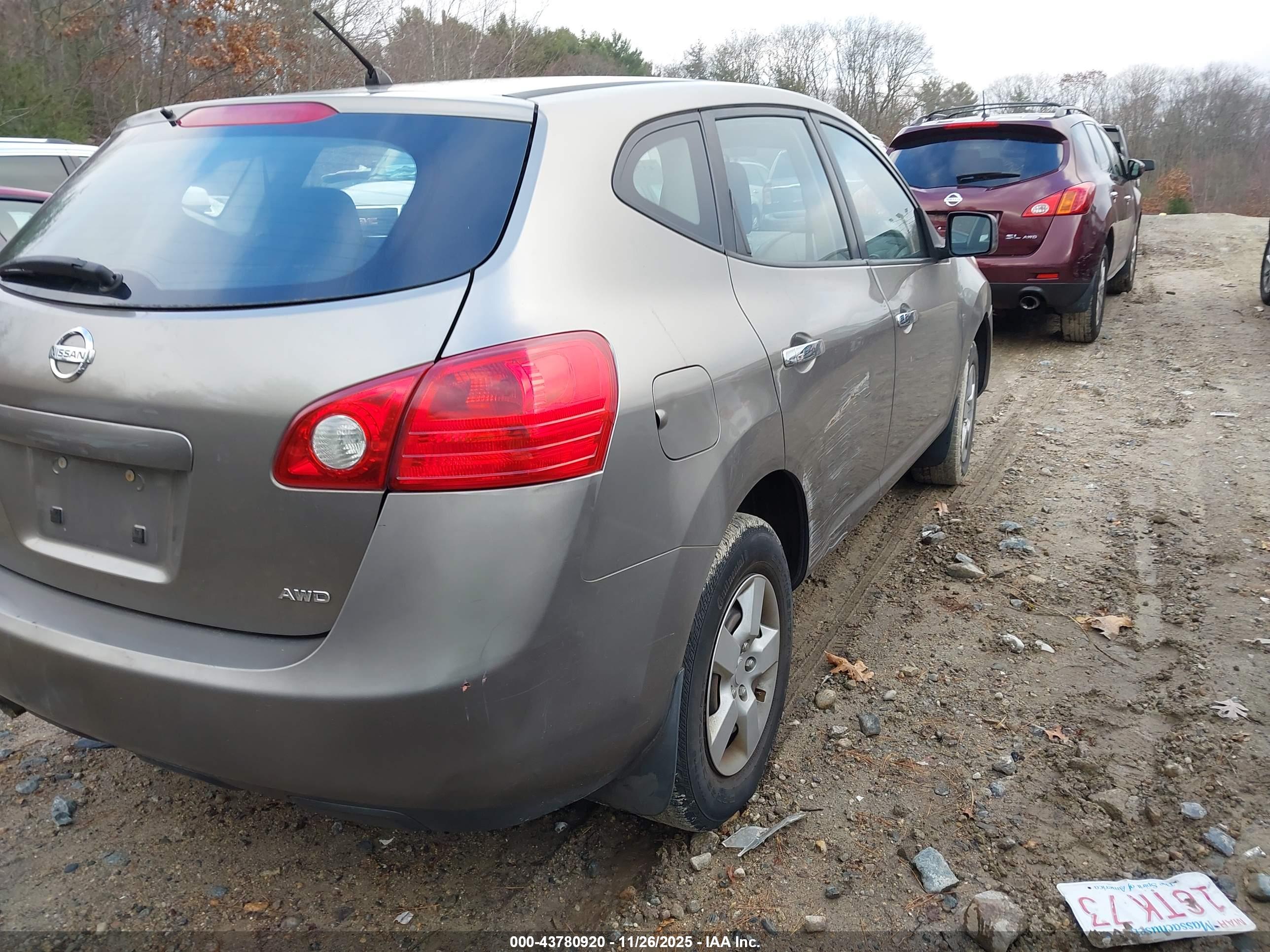NISSAN ROGUE image 4