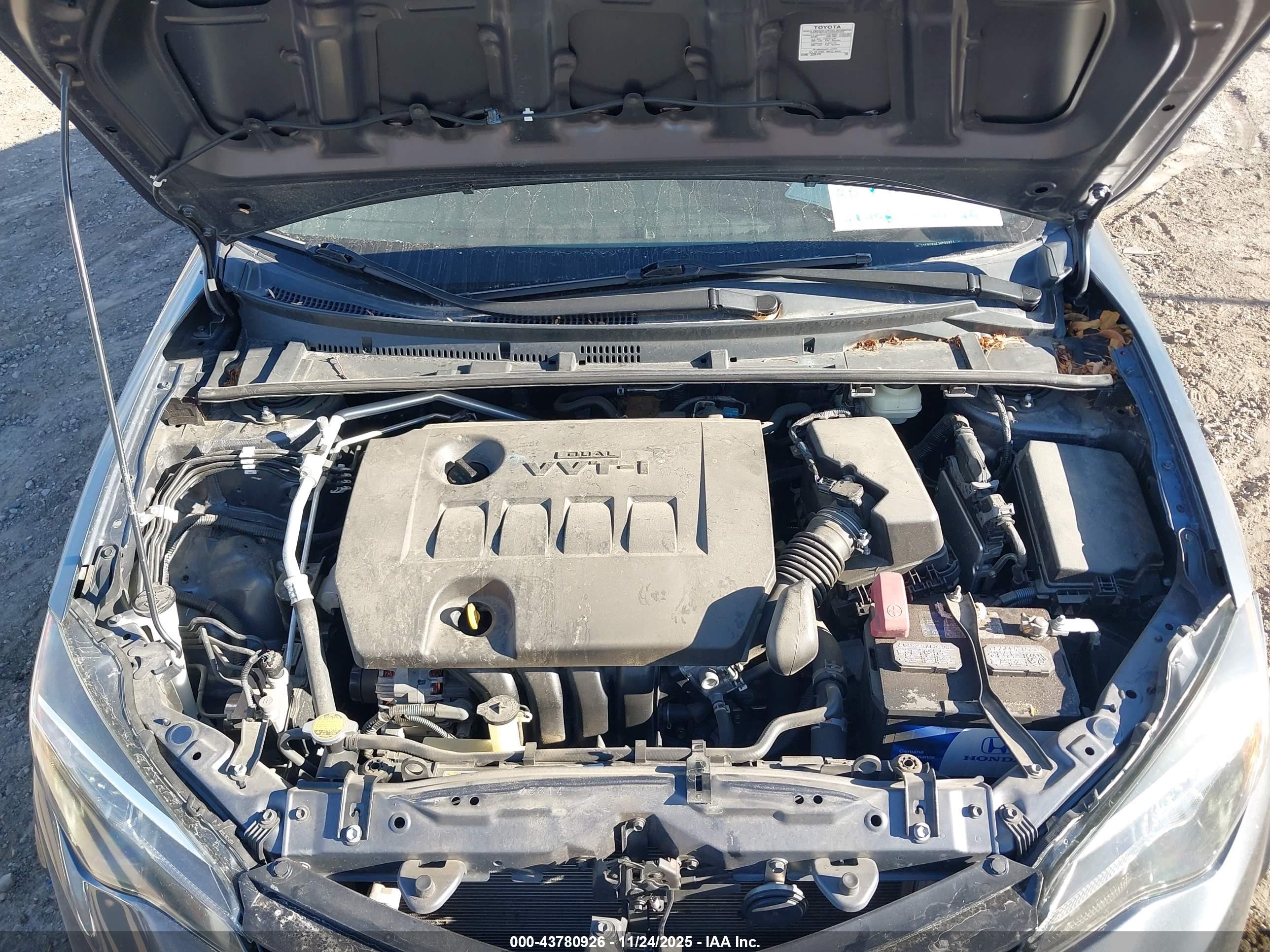 TOYOTA COROLLA image 10
