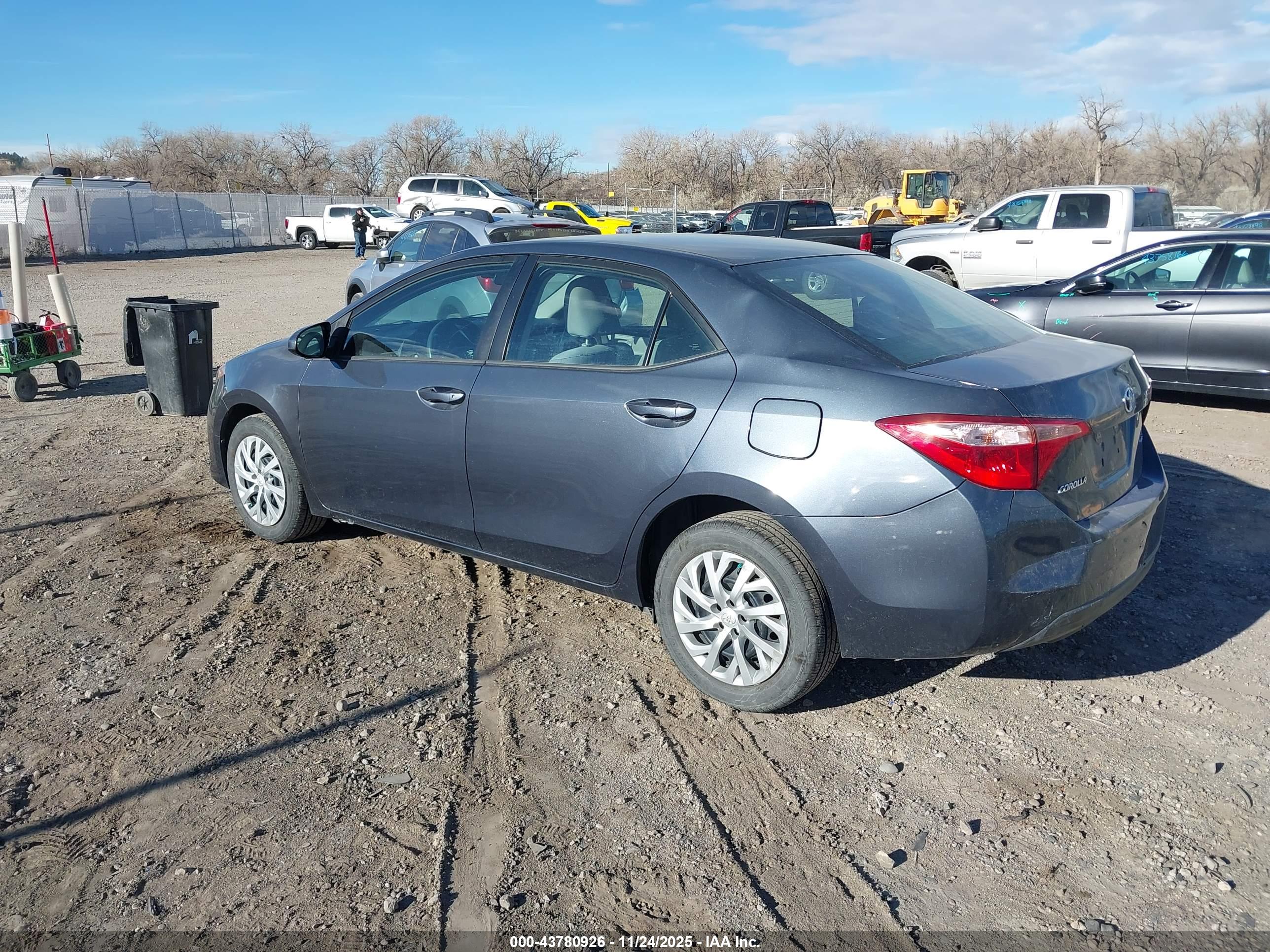 TOYOTA COROLLA image 3