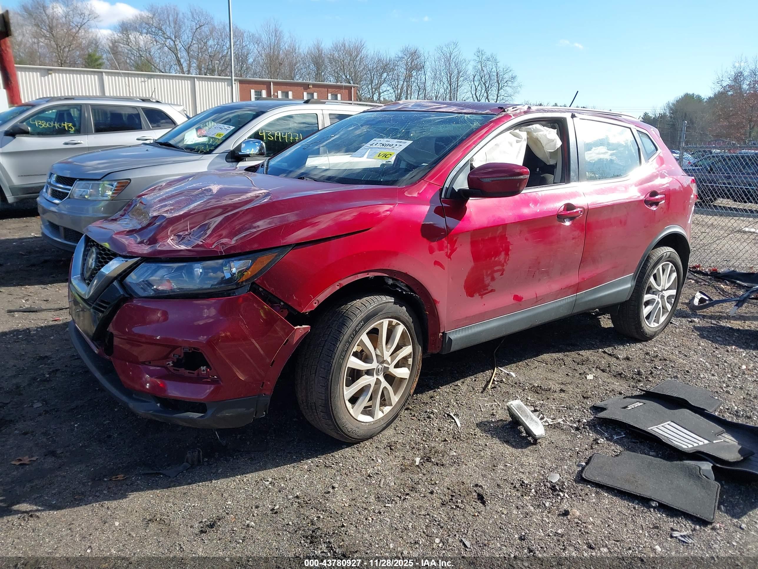 NISSAN ROGUE image 2