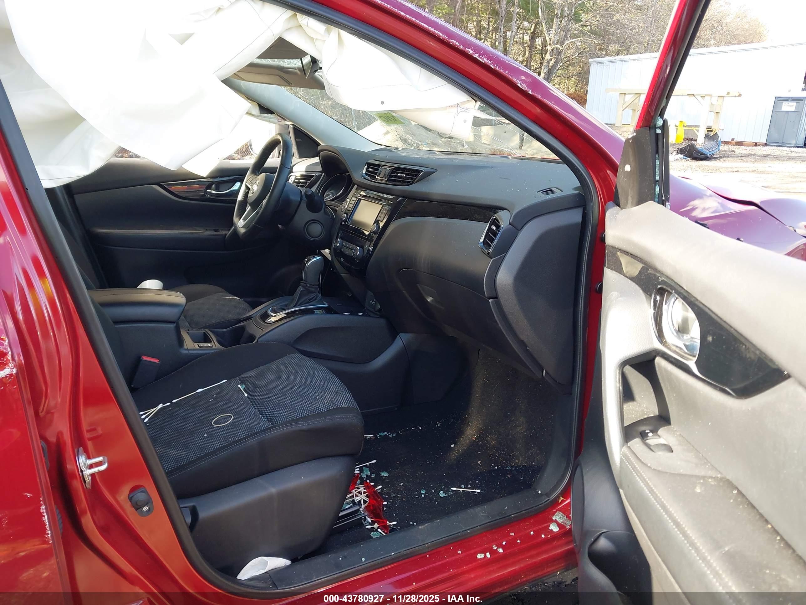 NISSAN ROGUE image 5
