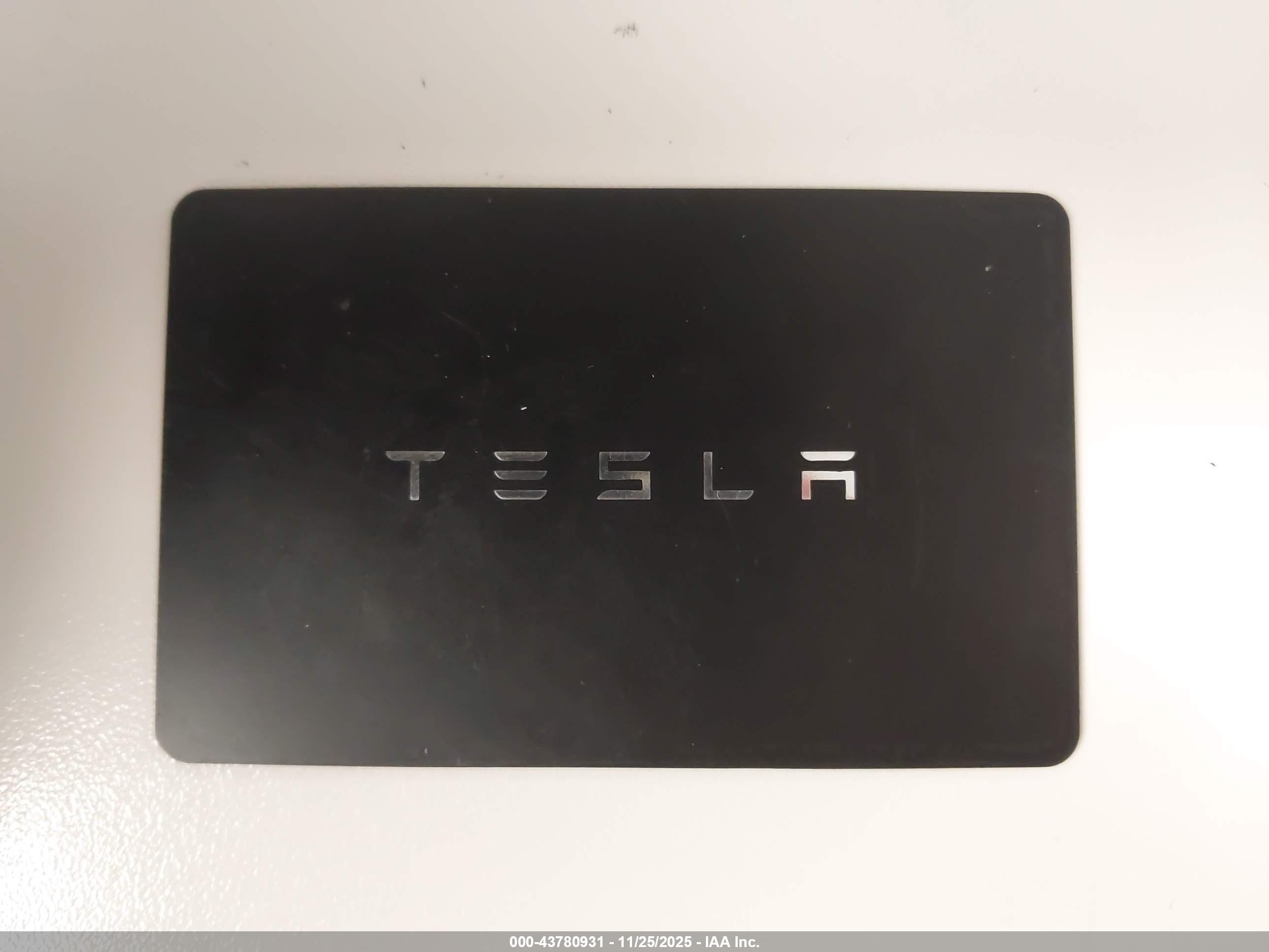 TESLA MODEL image 11