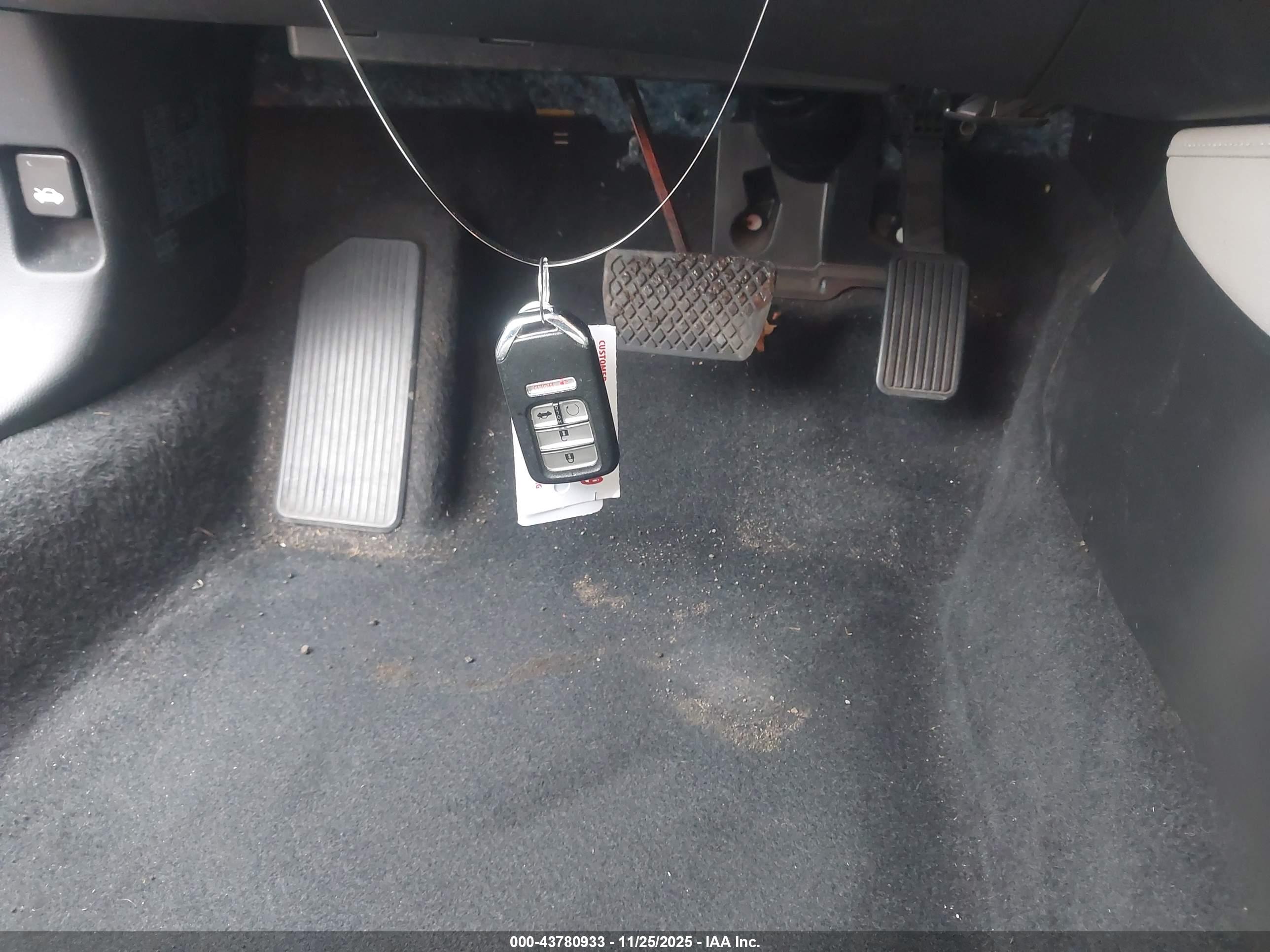 HONDA ACCORD image 11