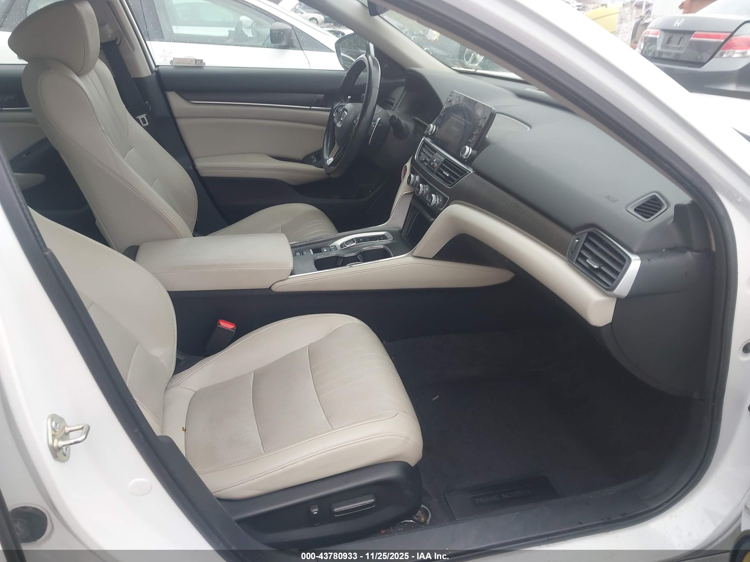 HONDA ACCORD image 5