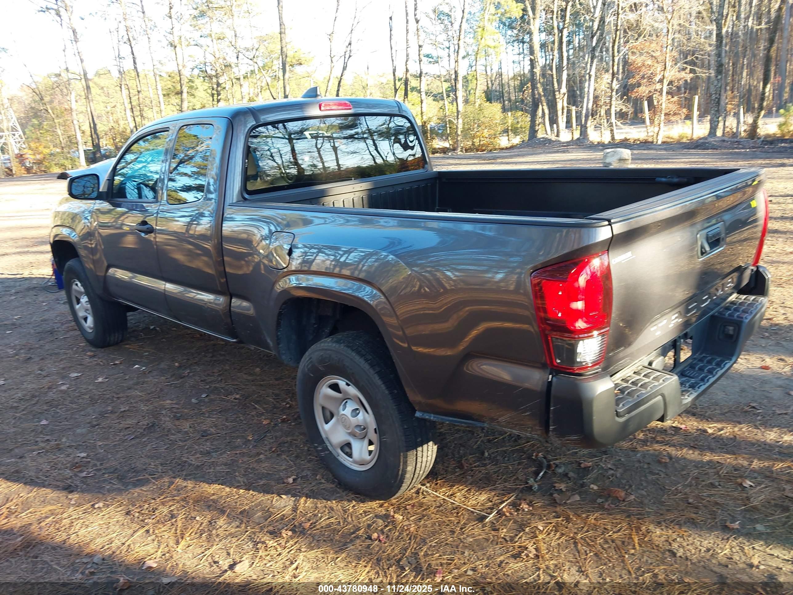 TOYOTA TACOMA image 3