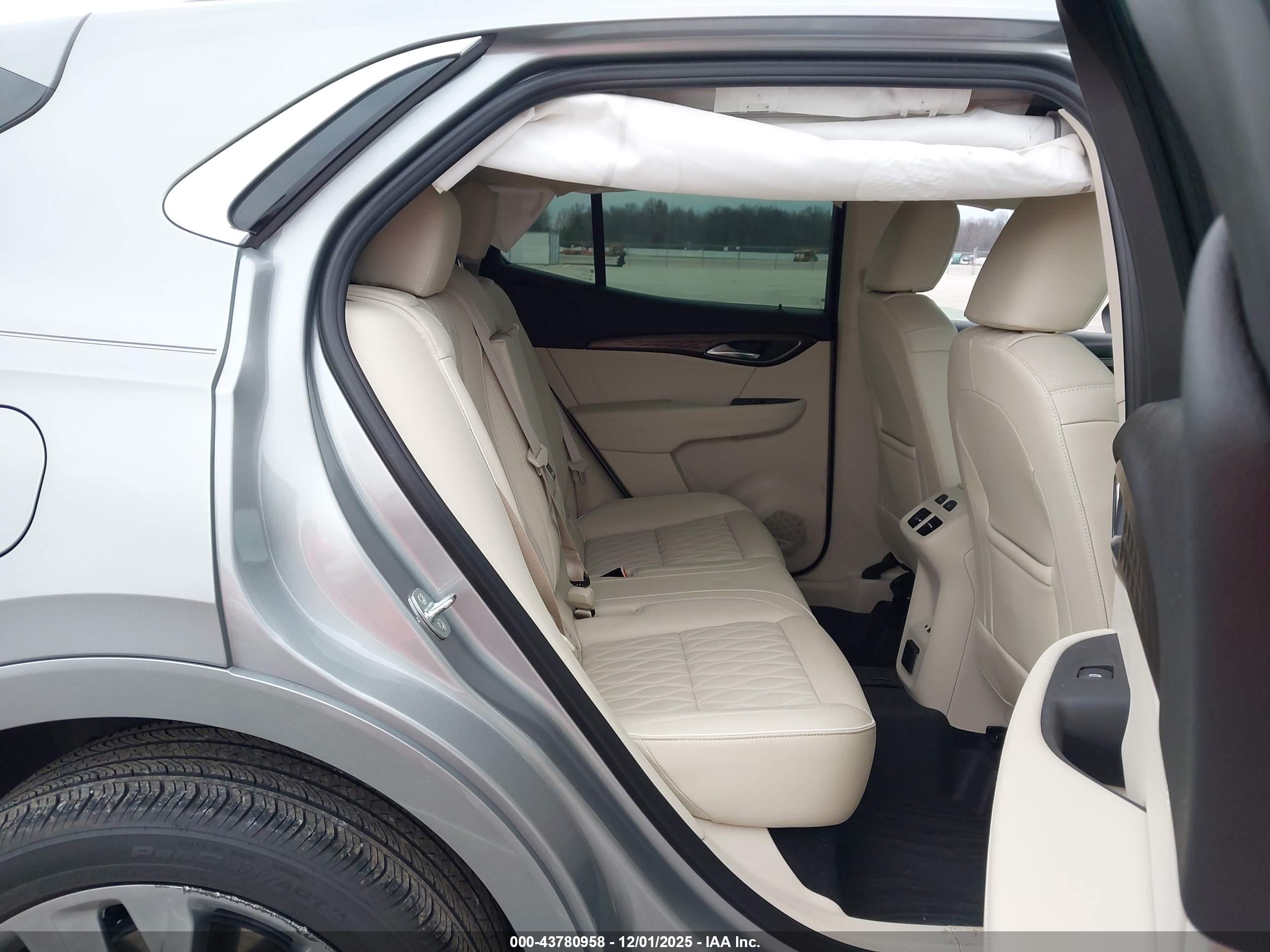 BUICK ENVISION image 8
