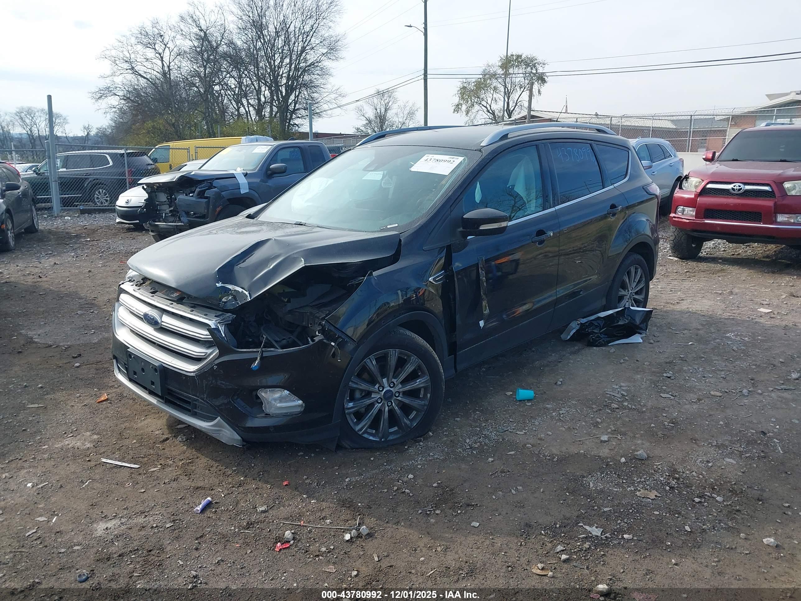 FORD ESCAPE image 2