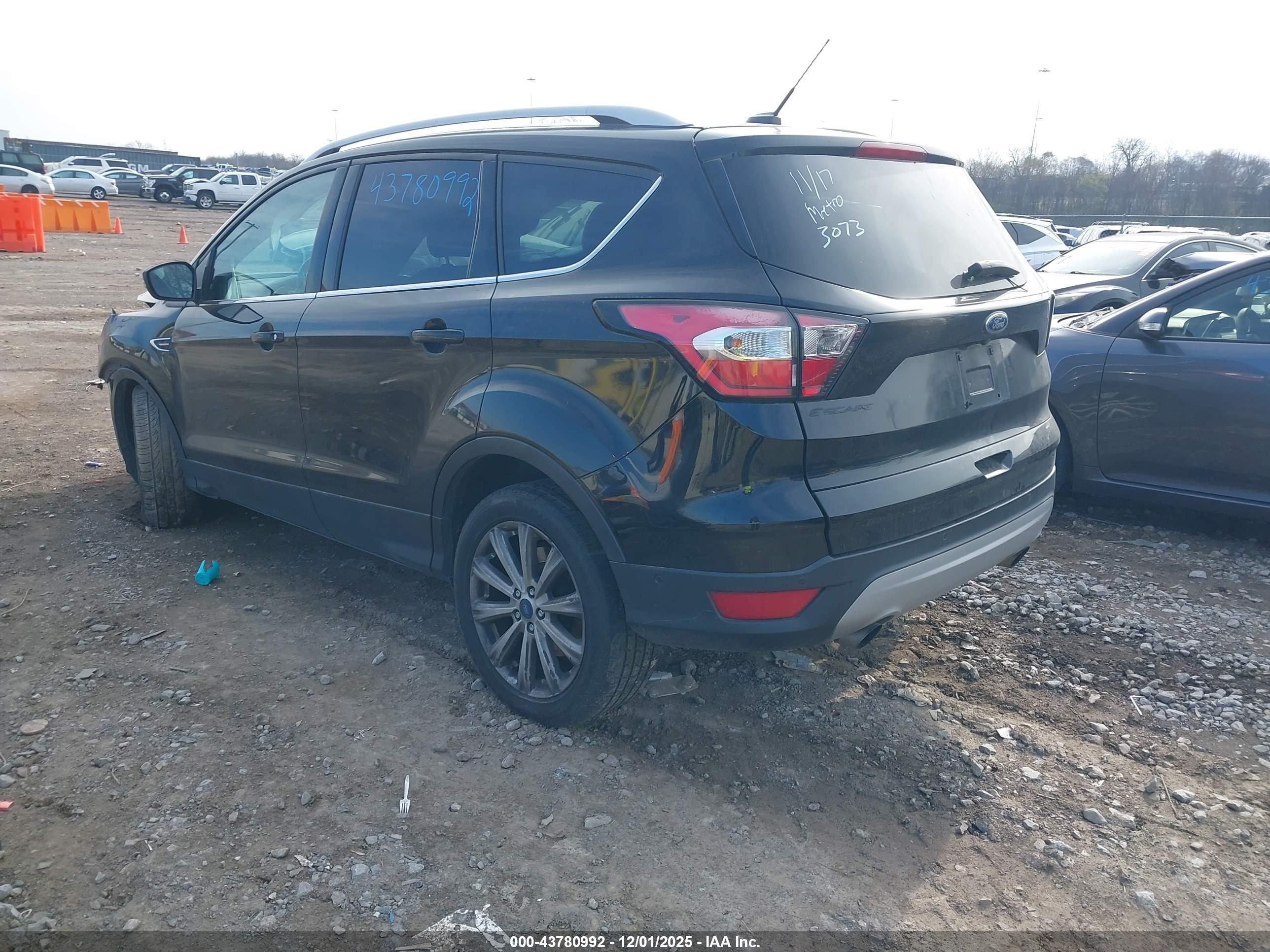 FORD ESCAPE image 3