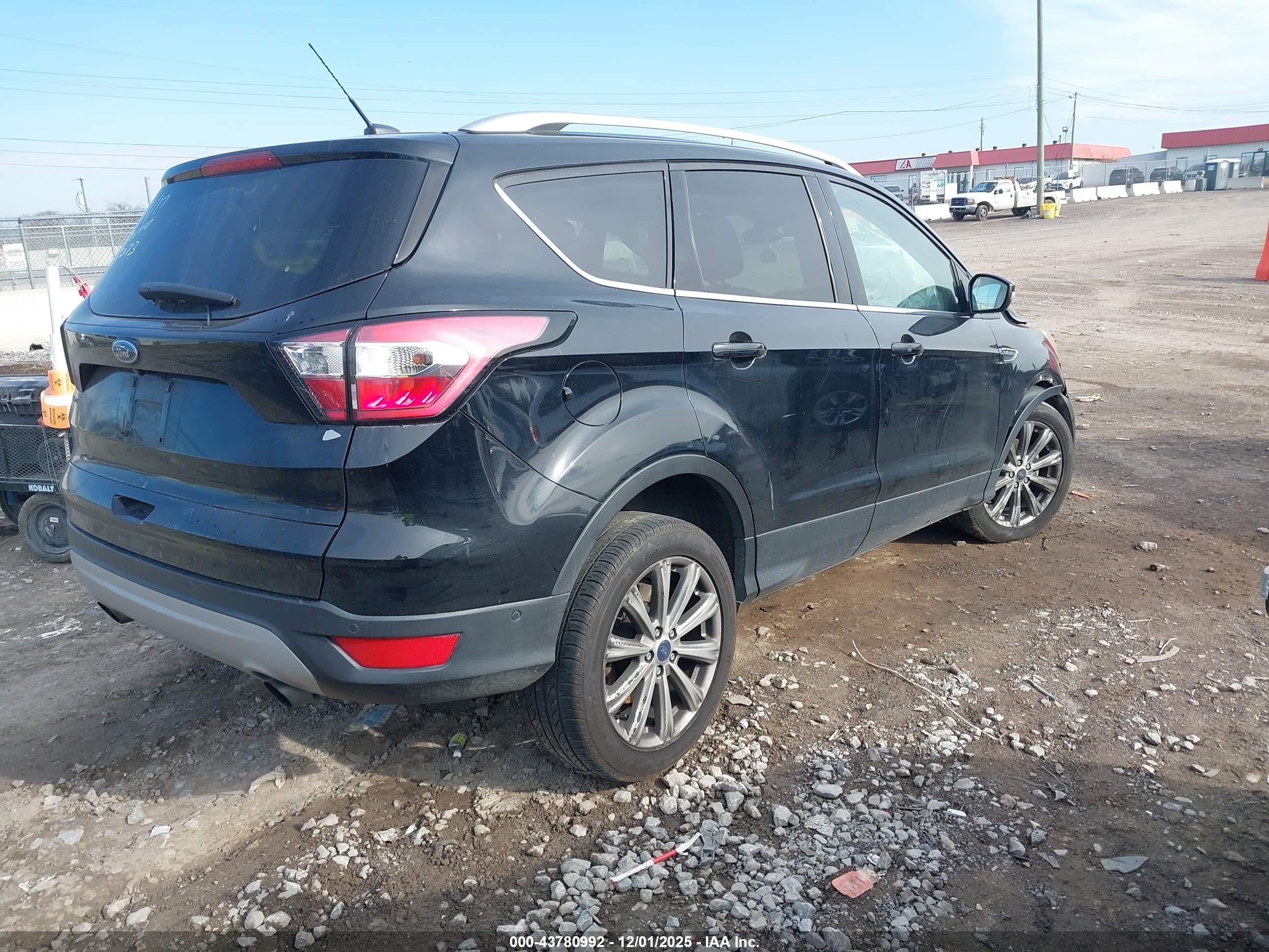 FORD ESCAPE image 4