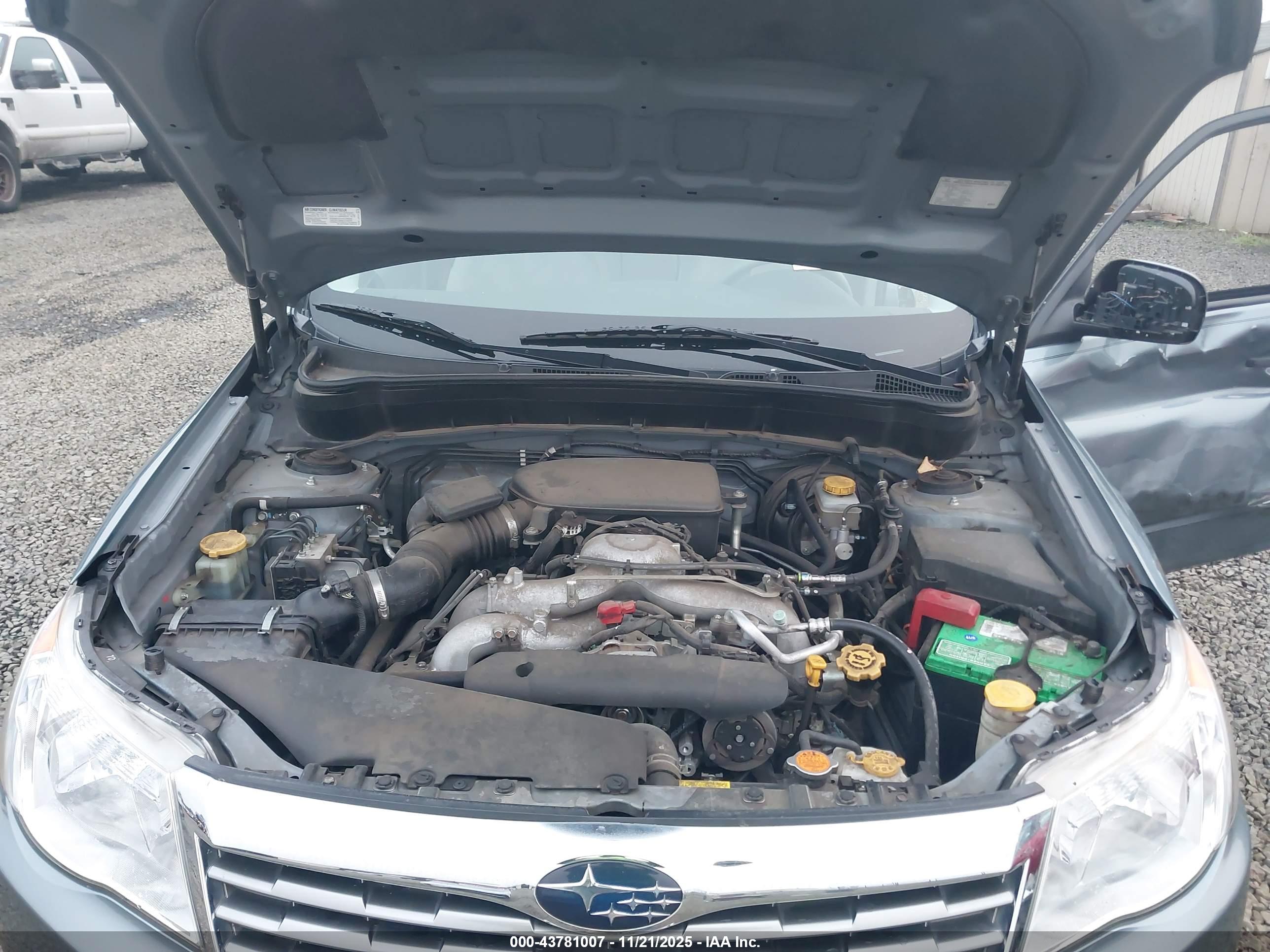 SUBARU FORESTER image 10
