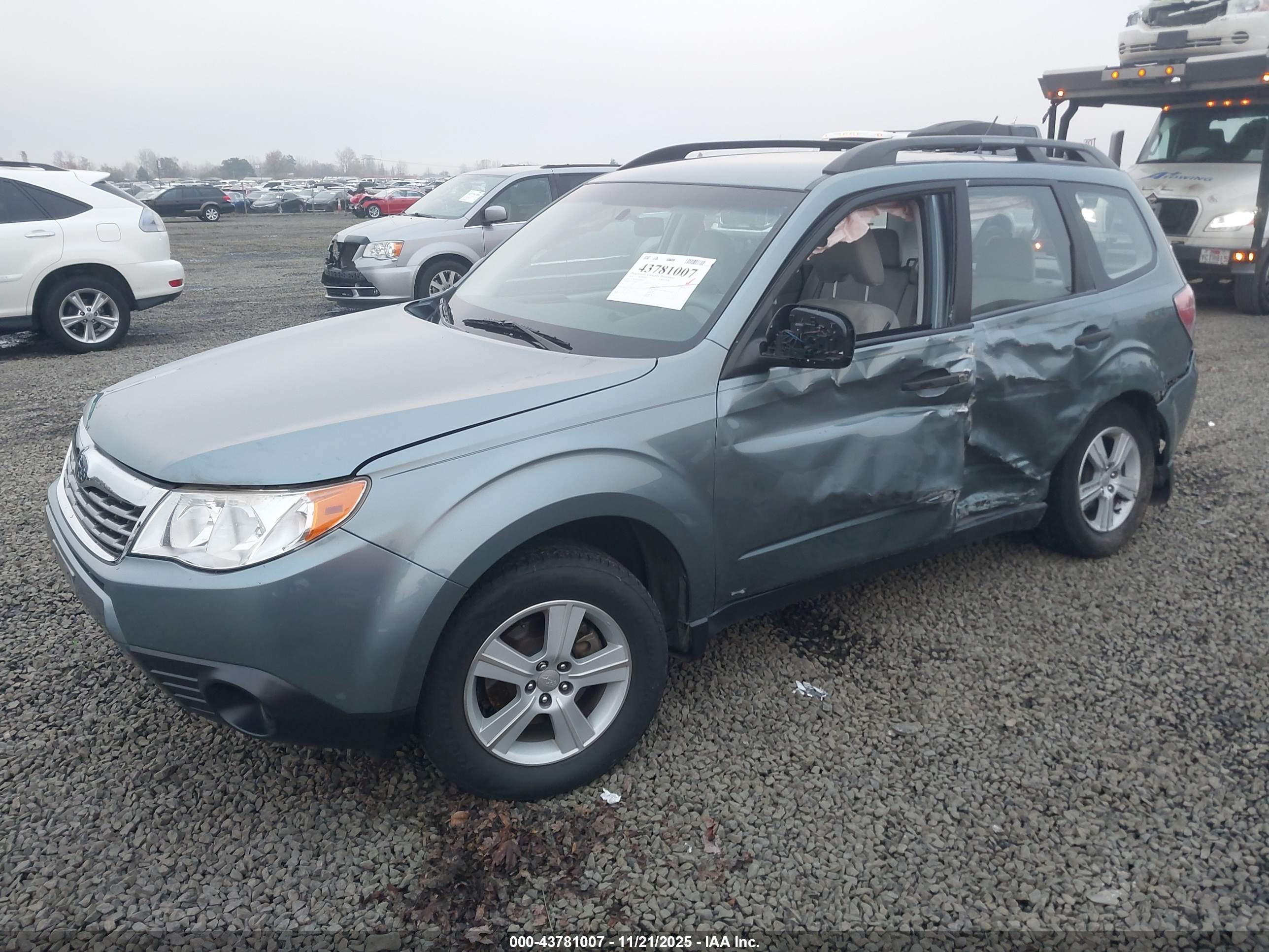 SUBARU FORESTER image 2